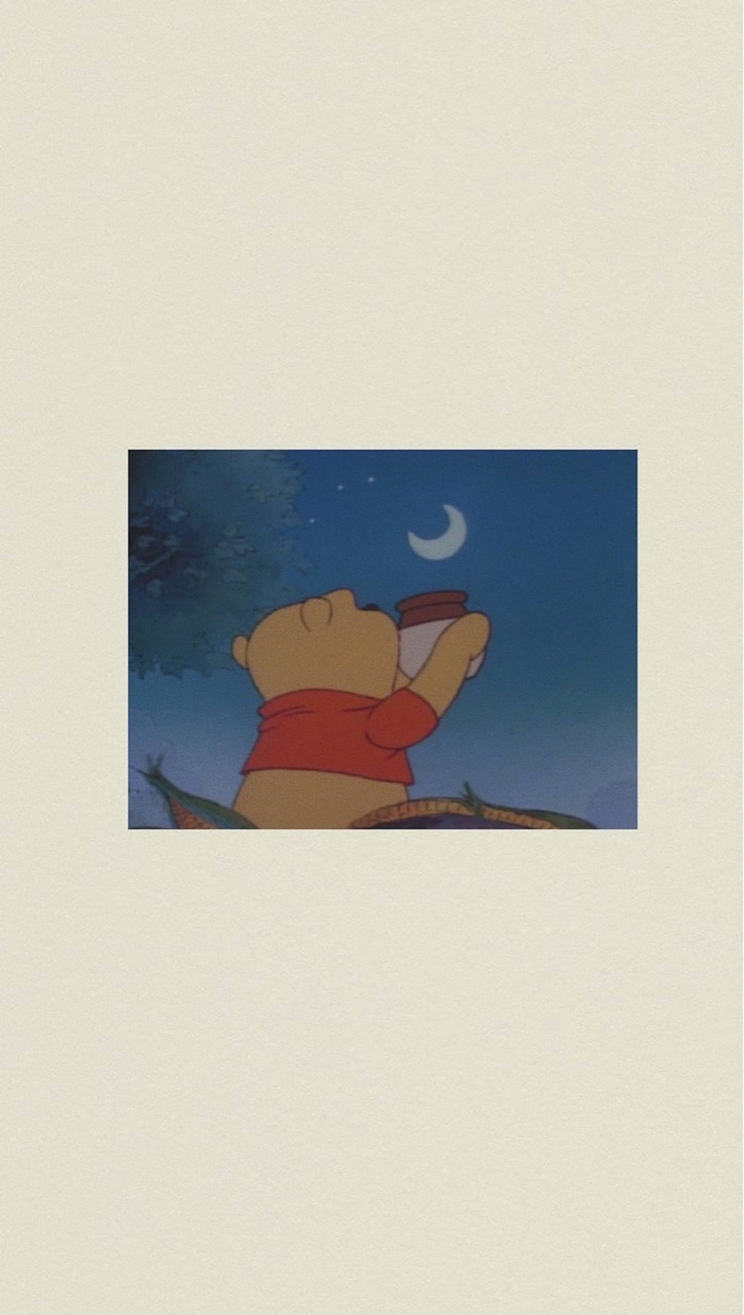 小熊維尼拿著罐子仰望月亮和星星 — Winnie the pooh GIF 壁紙