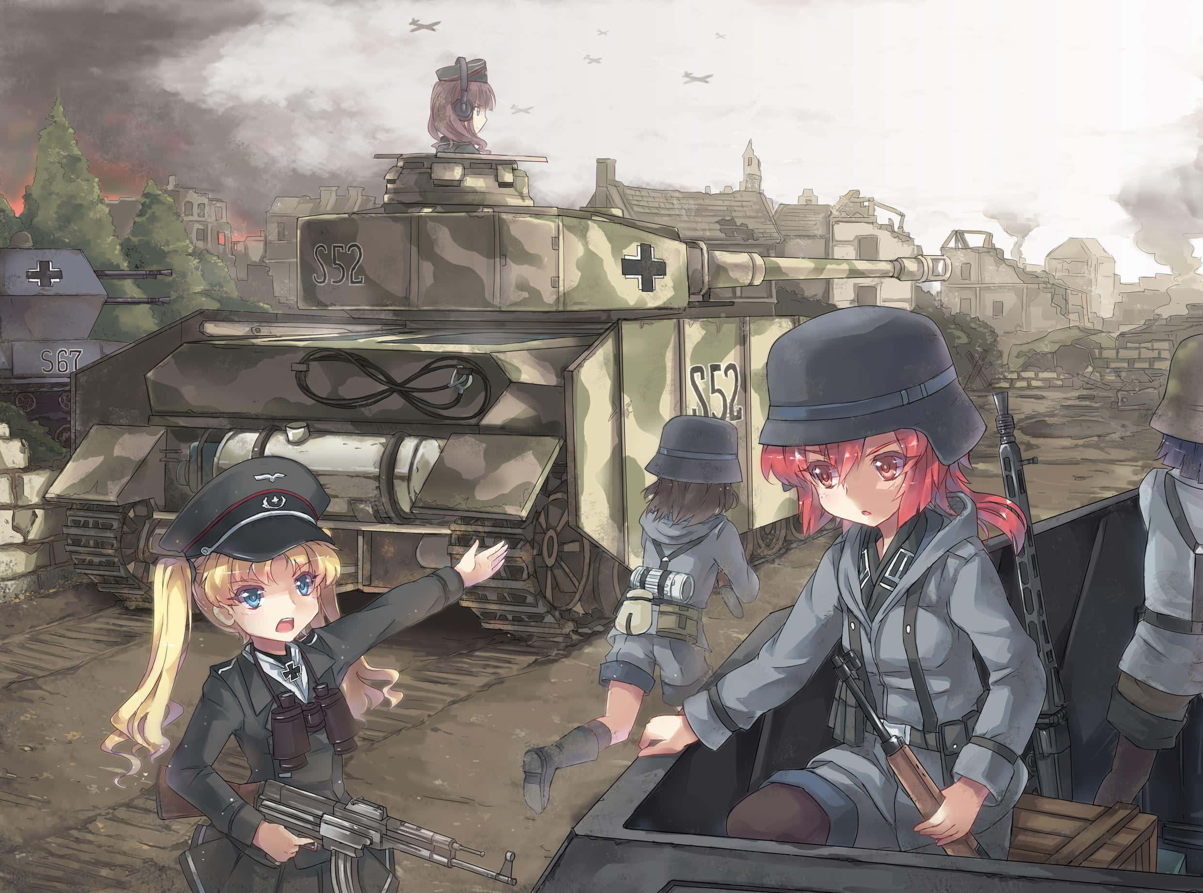 World War 2 桌布 壁紙 — 穿著軍服的動漫女孩站在坦克旁邊，身處一個被戰爭摧毀的歐洲小鎮，建築物正在燃燒並冒煙。