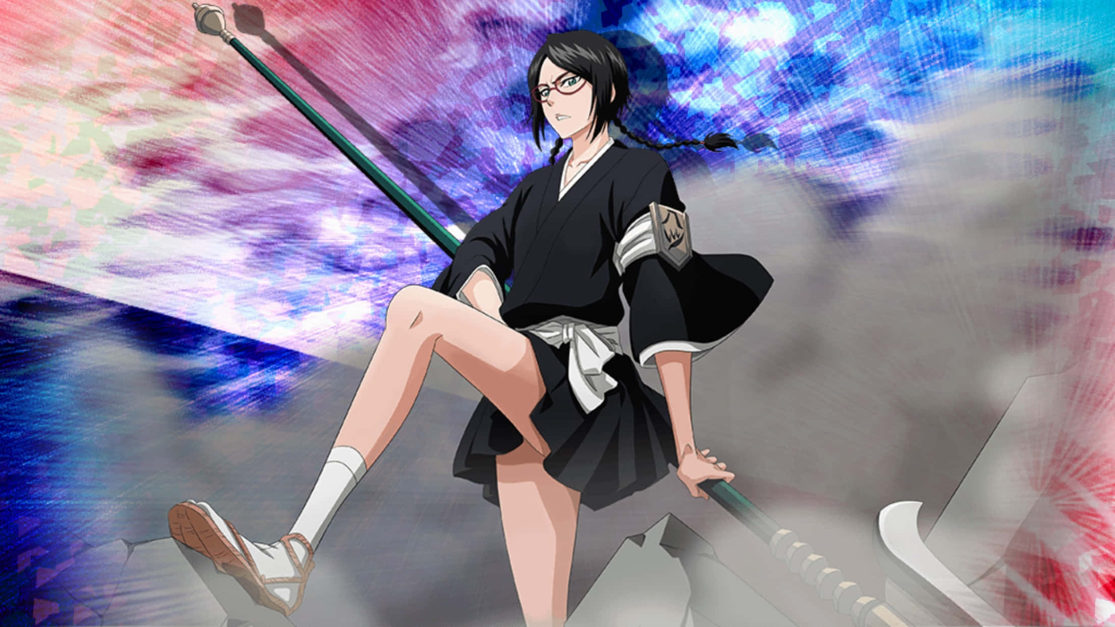 Lisa Yadomaru 桌布 壁紙 — 穿著黑色制服的動漫女孩在空中握劍，背景是充滿活力的抽象背景，帶有動態模糊效果。
