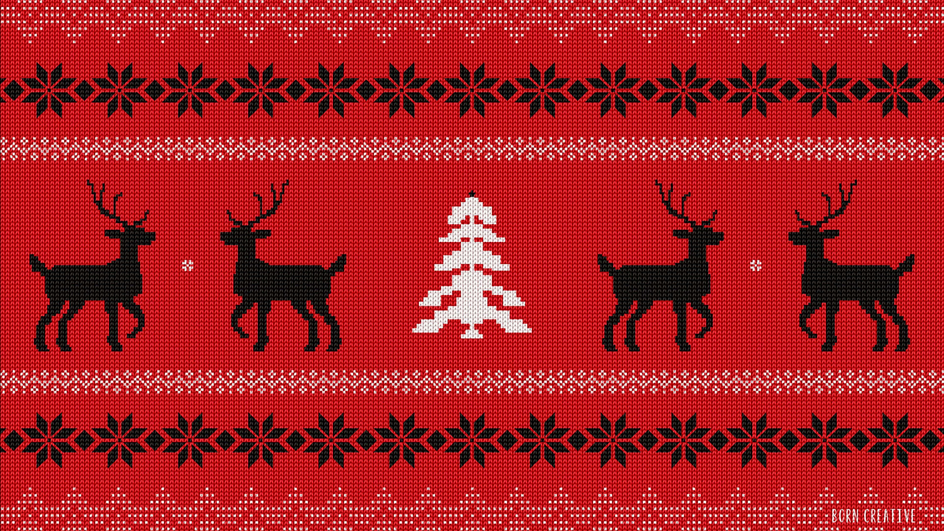 Christmas Pattern 桌布 壁紙 — 節日紅色針織毛衣圖案，飾有黑色馴鹿和帶雪花邊框的白色聖誕樹。