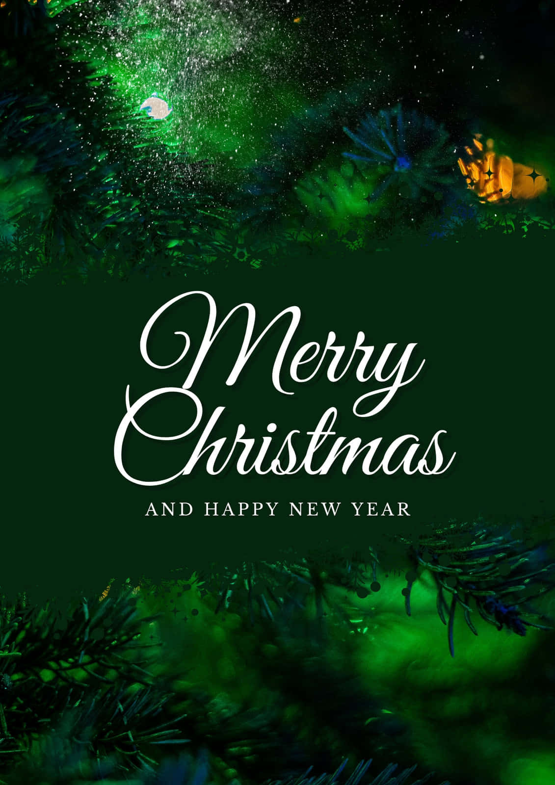 Christmas Flyer 桌布 壁紙 — 節日綠色聖誕桌布，配有松樹枝、閃爍燈光，以及優雅的白色草書文字，寫著「聖誕快樂」和「新年快樂」。