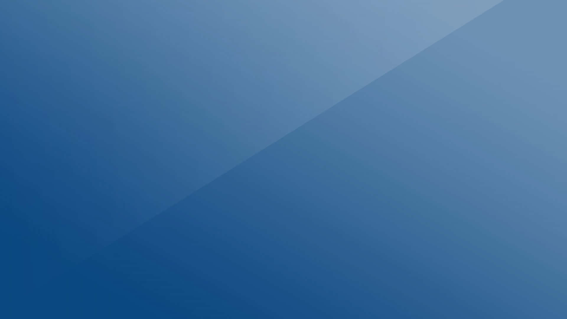 High Resolution Blue 桌布 壁紙 — 簡約漸層桌布，柔和藍色色調對角線過渡。