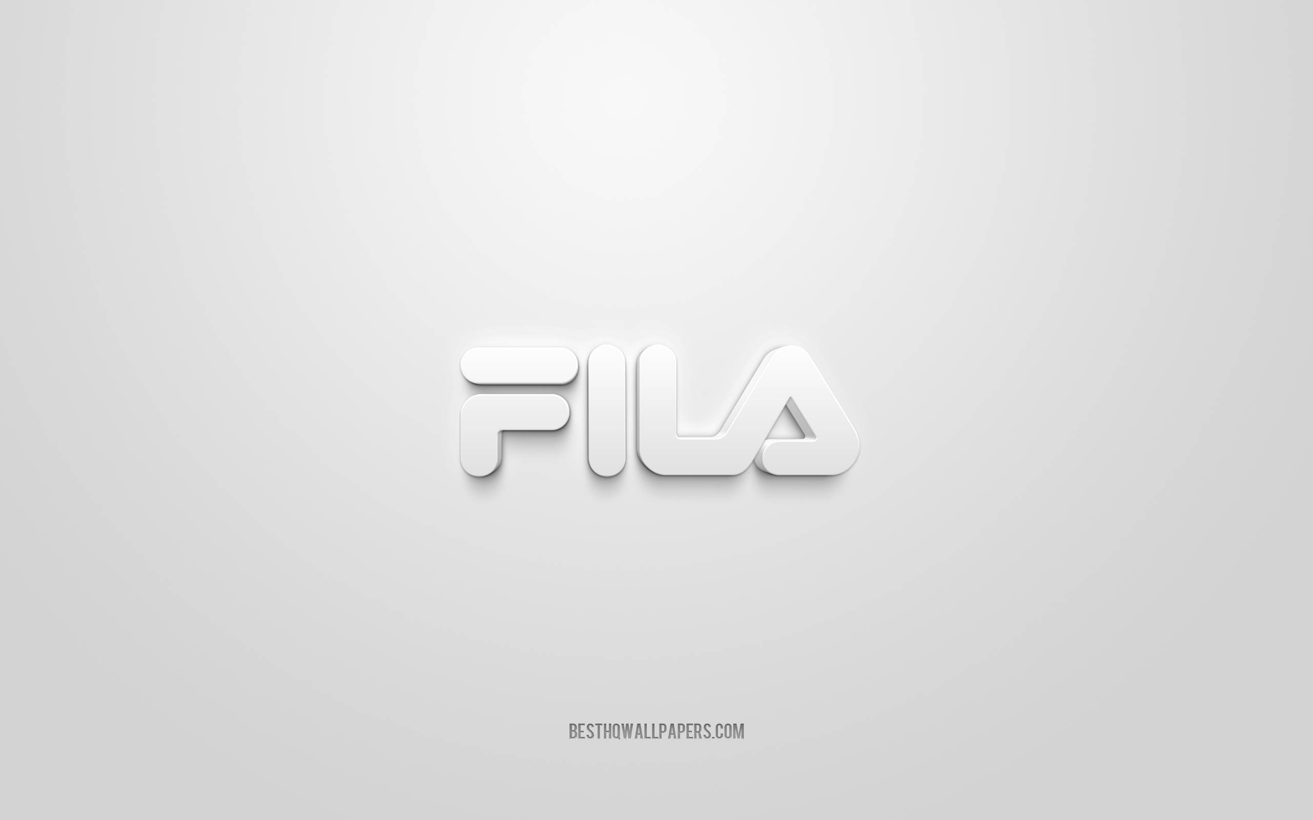 Fila 桌布 壁紙 — 簡約白色FILA標誌居中於柔和漸變灰色背景上，帶有微妙陰影效果。