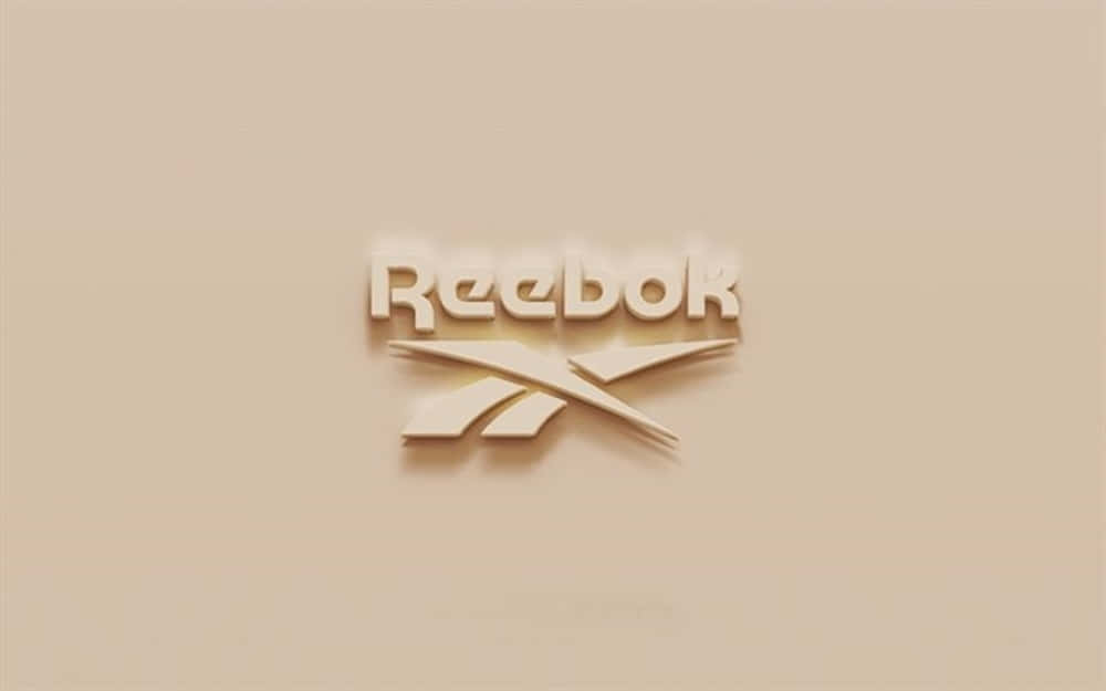 Reebok 桌布 壁紙 — 簡約米色背景，帶有3D渲染的Reebok標誌，柔和陰影和乾淨線條。