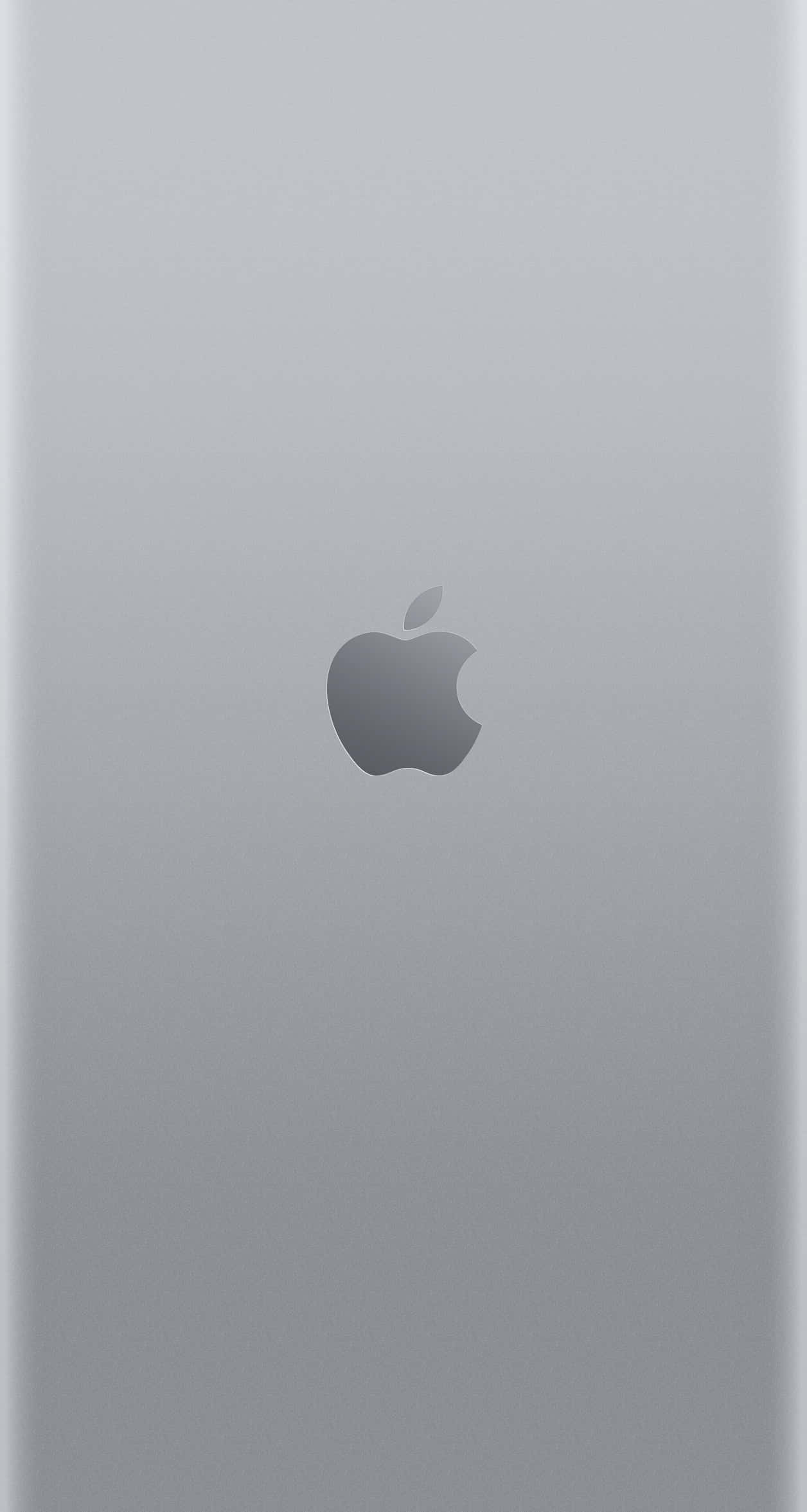 iPhone X Apple Logo 桌布 壁紙 — 簡約銀色iPhone背面，中央帶有Apple標誌，置於柔和漸變燈光下。