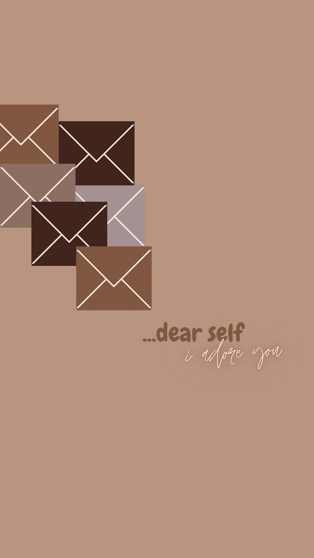 Brown Minimalist 桌布 壁紙 — 簡約風格桌布，以柔和灰褐色背景襯托疊放的棕色信封，並有手寫文字 dear self i adore you。