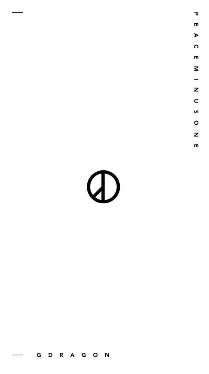 peaceminusone 桌布 壁紙 — 簡約黑白桌布，中央有和平符號，並以乾淨的無襯線字體顯示 'PEACEMINUSONE' 和 'GDRAGON' 文字。