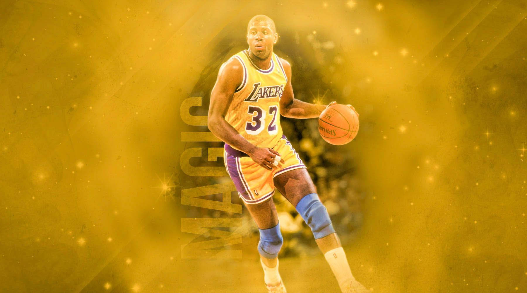 Magic Johnson 桌布 壁紙 — 籃球傳奇魔術強森身穿湖人球衣，在閃爍金色背景和閃亮粒子中運球。
