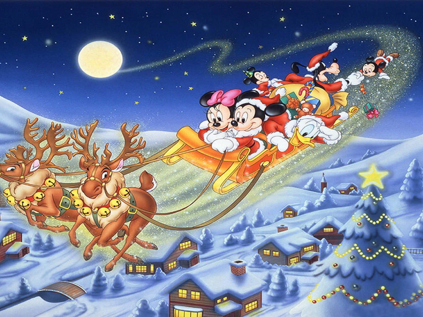 Mickey Mouse Happy New Year 桌布 壁紙 — 米奇老鼠和朋友們乘坐由馴鹿拉動的雪橇，在星空下飛越白雪覆蓋的村莊。