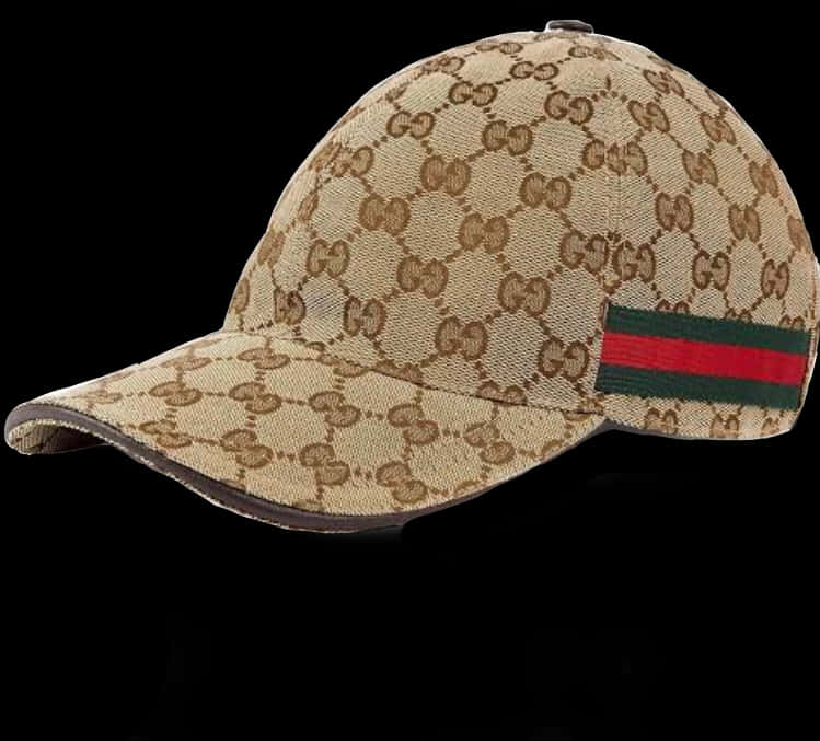 Gucci 桌布 壁紙 — 米色和棕色Gucci GG字母組合棒球帽，帶有紅色和綠色條紋，背景為黑色。