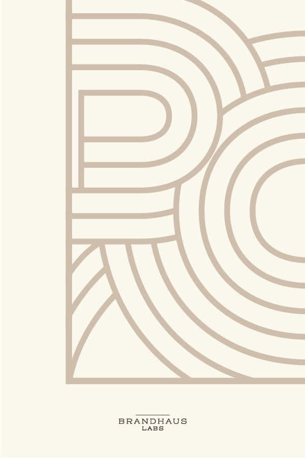 Minimalist Typography 桌布 壁紙 — 米色簡約幾何圖案，在奶油色背景上帶有流暢的曲線和粗體字體。