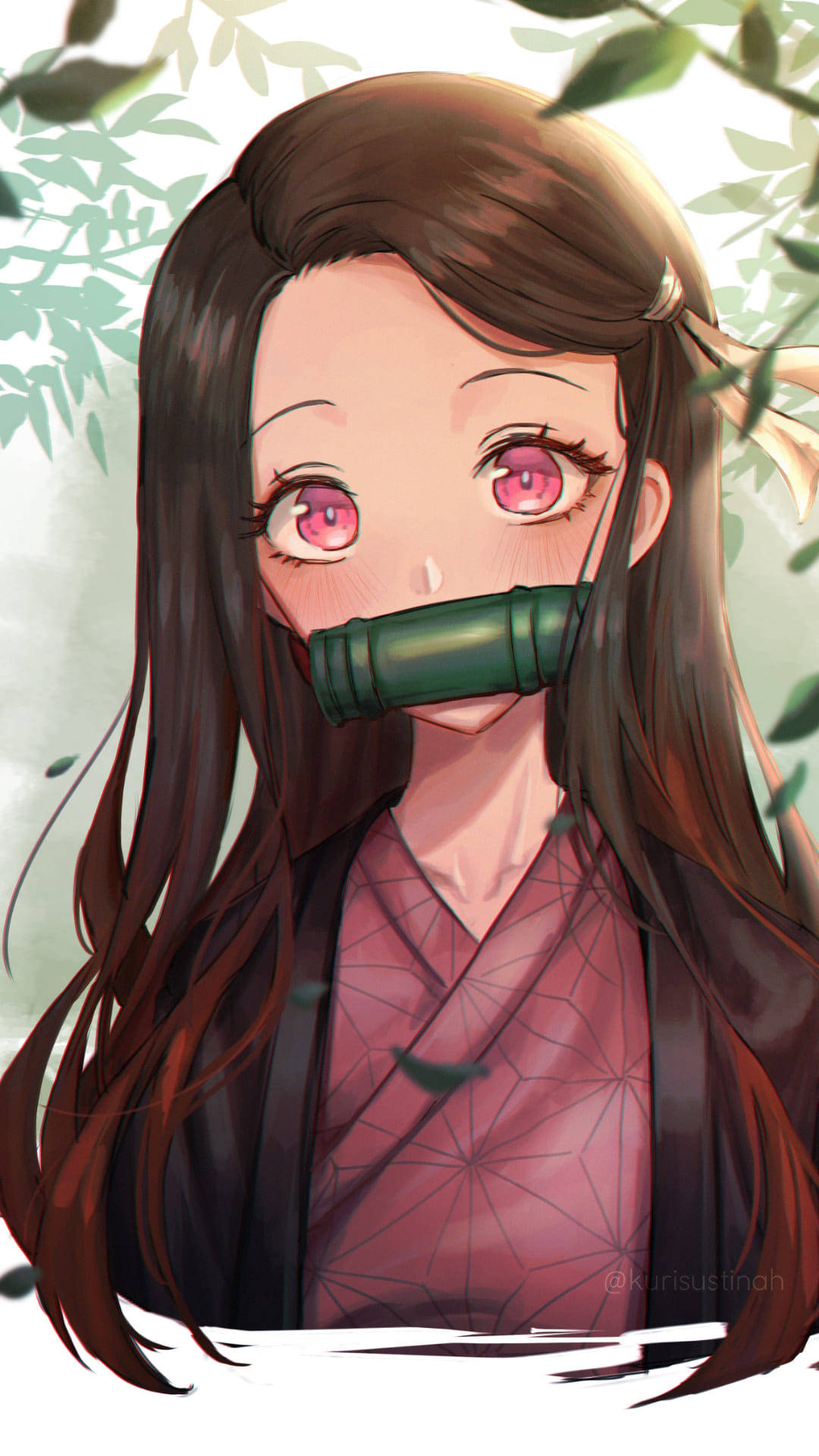 禰豆子手機 桌布 壁紙 — 粉紅眼睛、長棕髮的動漫女孩，被綠葉環繞，戴著竹製口塞。
