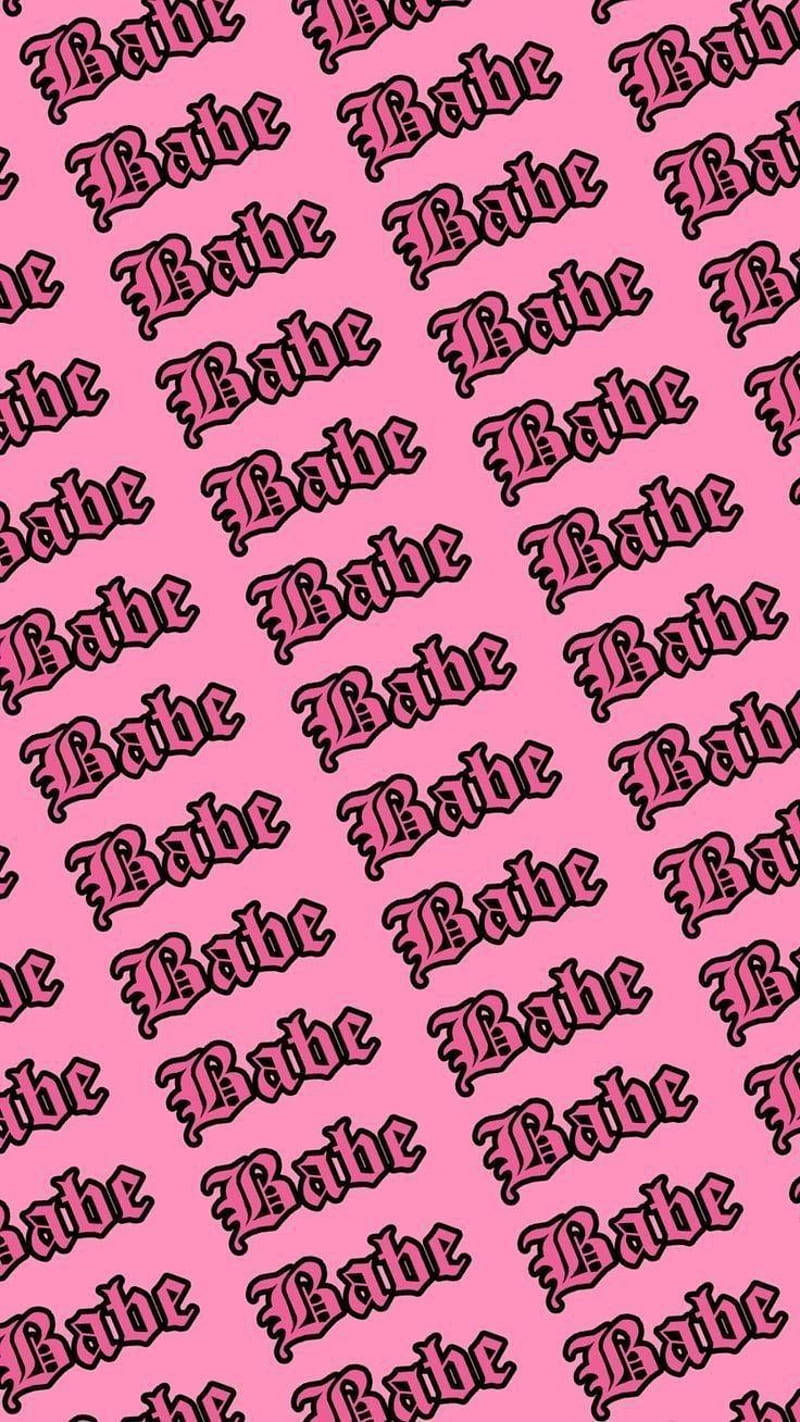 Hot Pink Aesthetic 桌布 壁紙 — 粉紅色背景，重複帶有黑色輪廓的哥德式字體 'Babe' 文字。