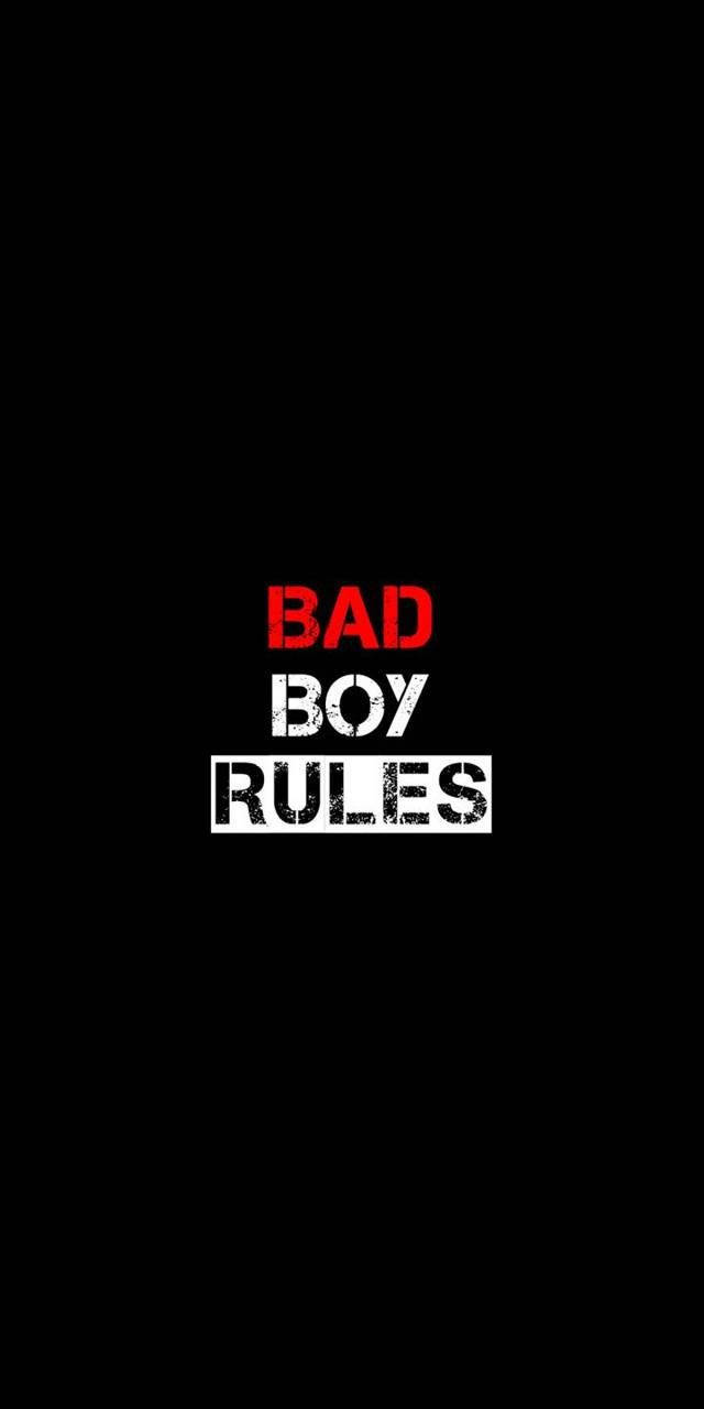 bad 桌布 壁紙 — 粗體文字在鮮明的黑色背景上以紅色和白色顯示 bad boy rules。