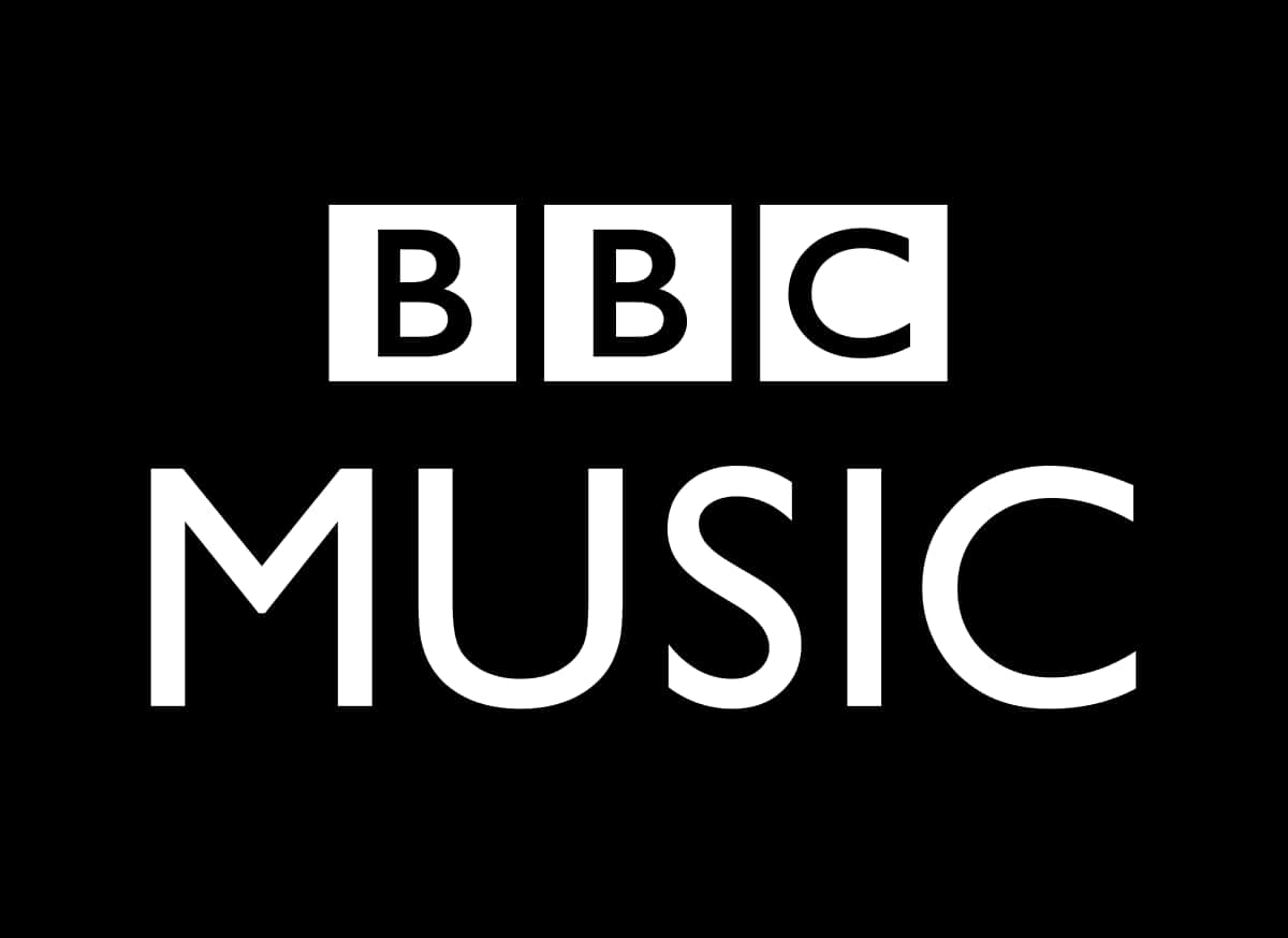 音樂 桌布 壁紙 — 粗體白色BBC Music標誌居中於純黑色背景上，搭配乾淨的無襯線字體。