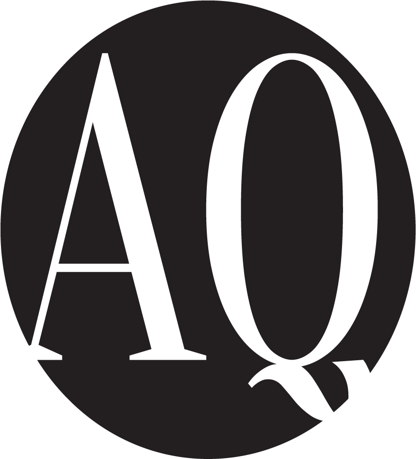 aquarius 桌布 壁紙 — 粗體白色字母 AQ 居中於簡約黑色圓形內，背景為純色。