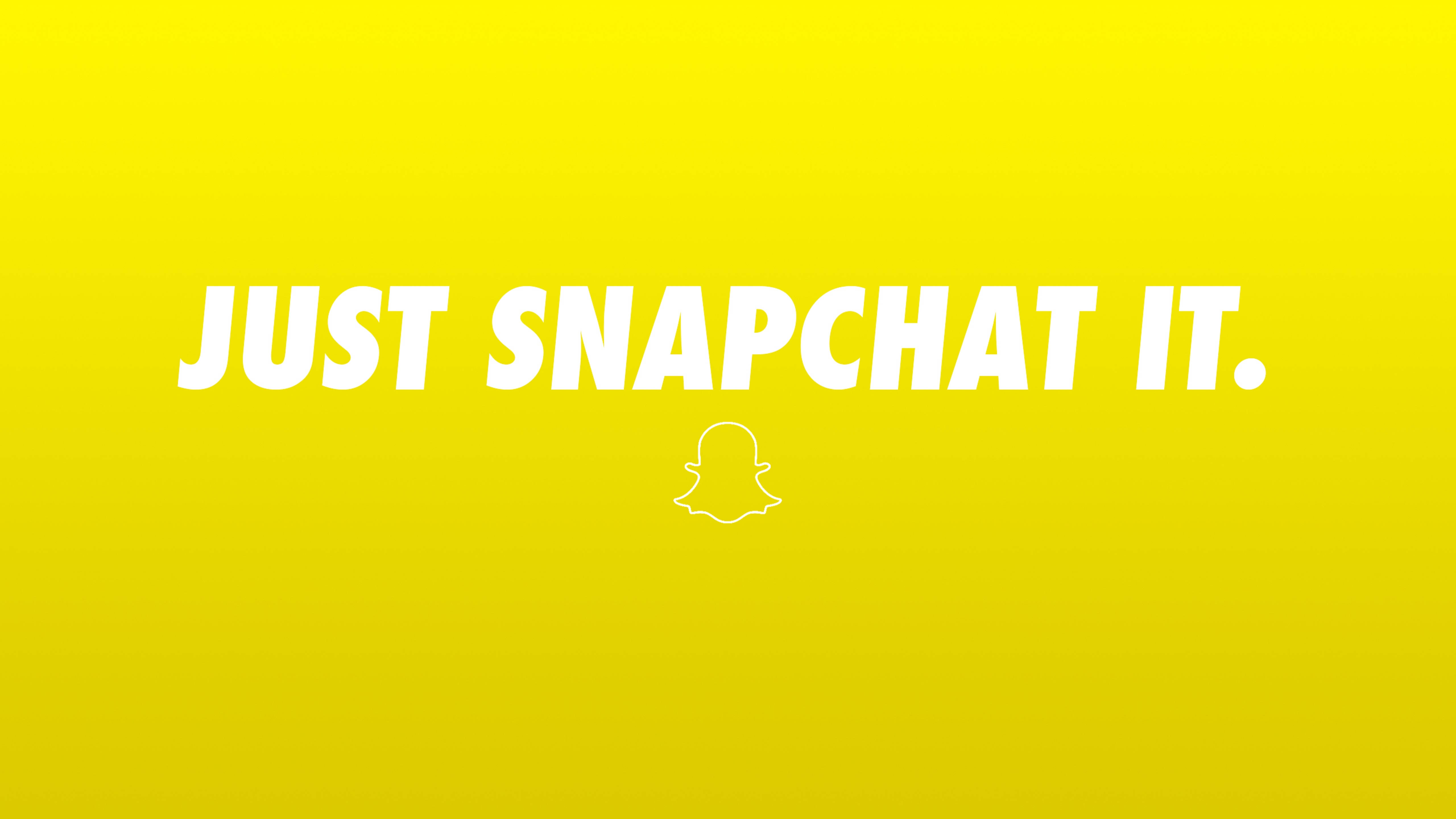 Snapchat 桌布 壁紙 — 粗體白色文字寫著 just snapchat it，背景是充滿活力的黃色漸變，下方有一個小鬼魂標誌。