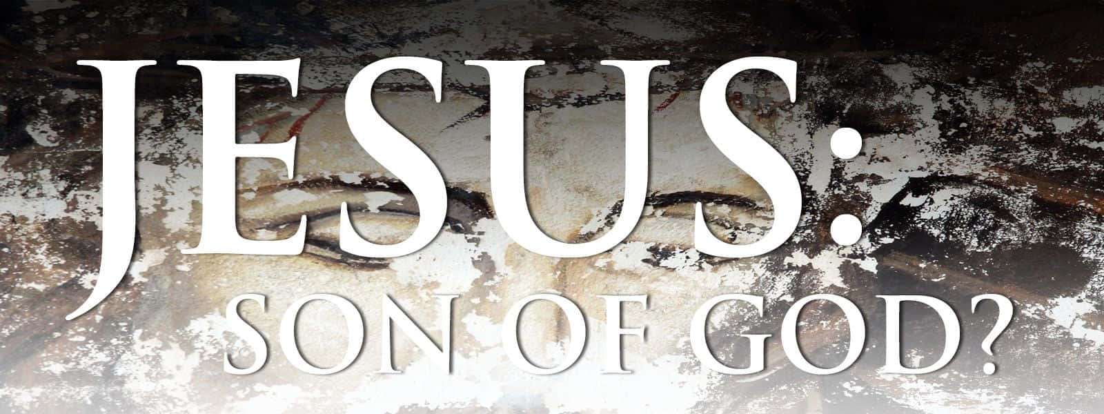 Son Of God 桌布 壁紙 — 粗體白色文字寫著耶穌是神的兒子？背景為有紋理的風化石牆。