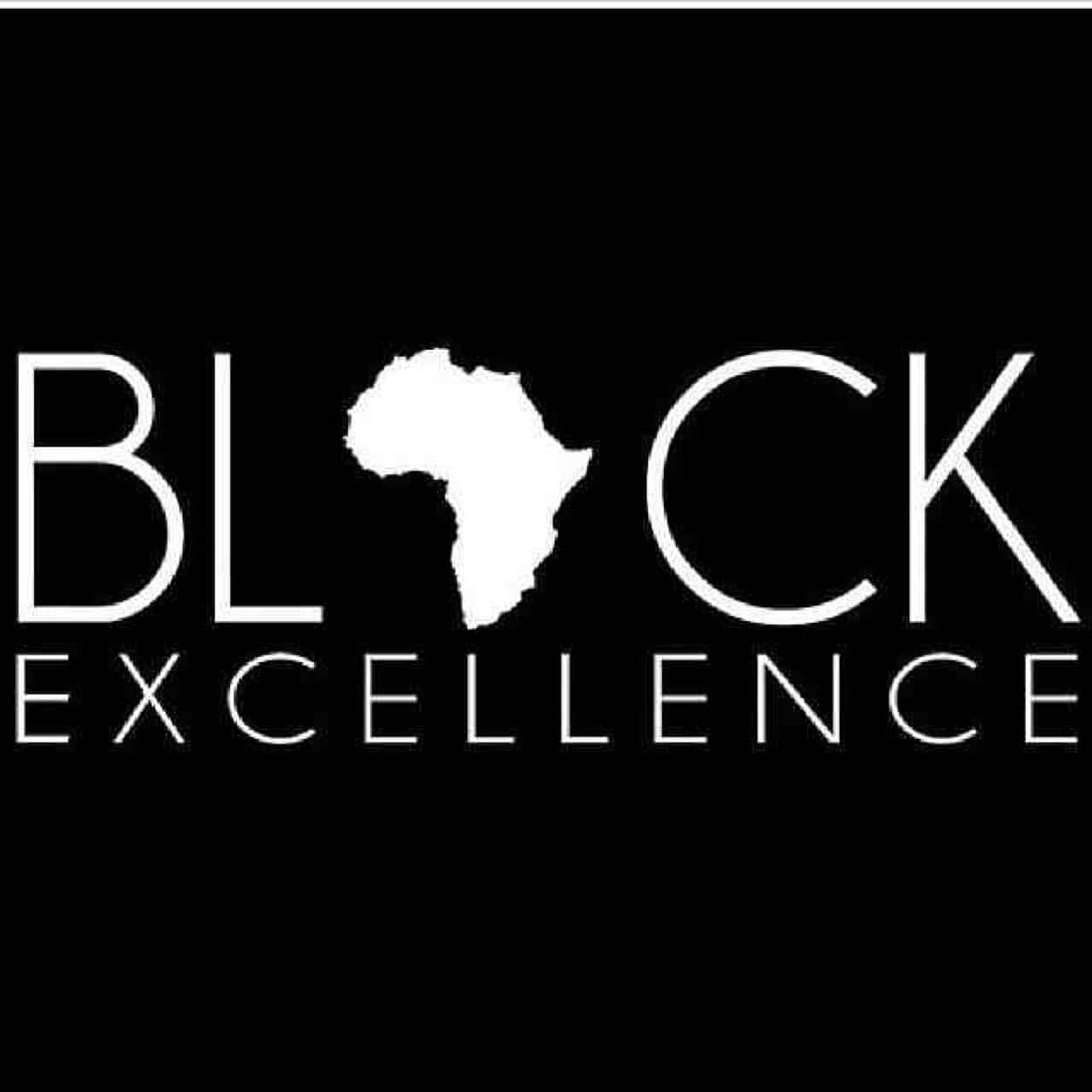 Black Excellence 桌布 壁紙 — 粗體白色文字顯示「BLACK EXCELLENCE」，並以非洲地圖取代字母「A」，背景為純黑色。