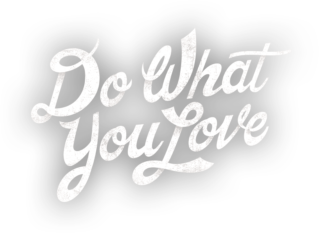 Love Black And White 桌布 壁紙 — 粗體白色磨損字體在黑色背景上寫著「Do What You Love」，並帶有剝落角落效果。