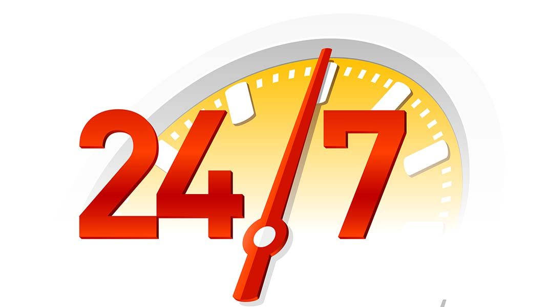 Clock 桌布 壁紙 — 粗體紅色 247 文字覆蓋在黃色鐘面上，單一紅色指針指向上方。