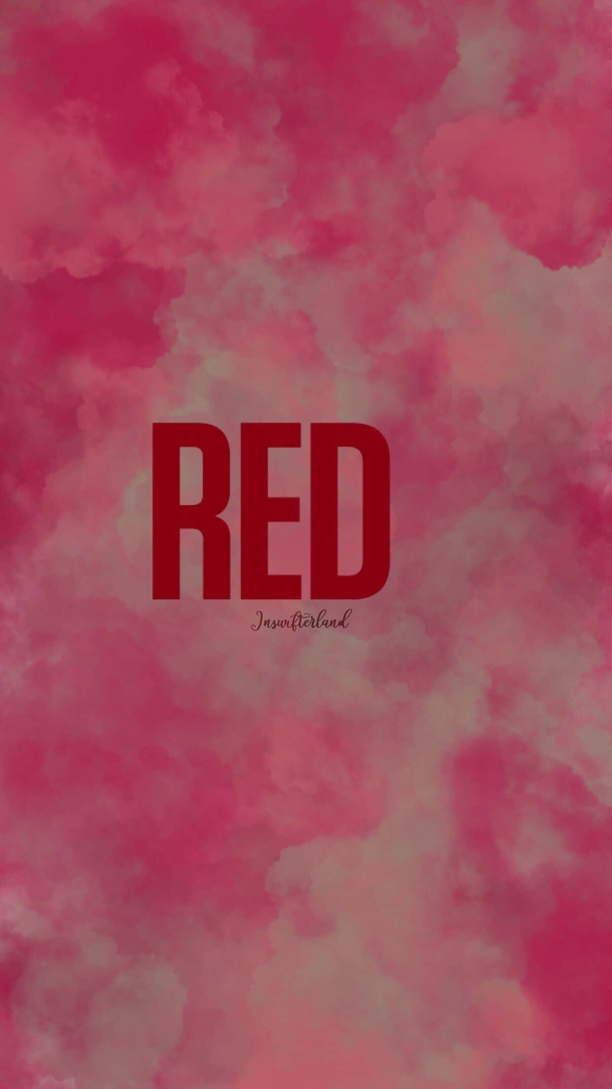 Red Taylors Version 桌布 壁紙 — 粗體紅色文字寫著'RED'，背景是柔和的粉紅色水彩，帶有微妙的灰色調。