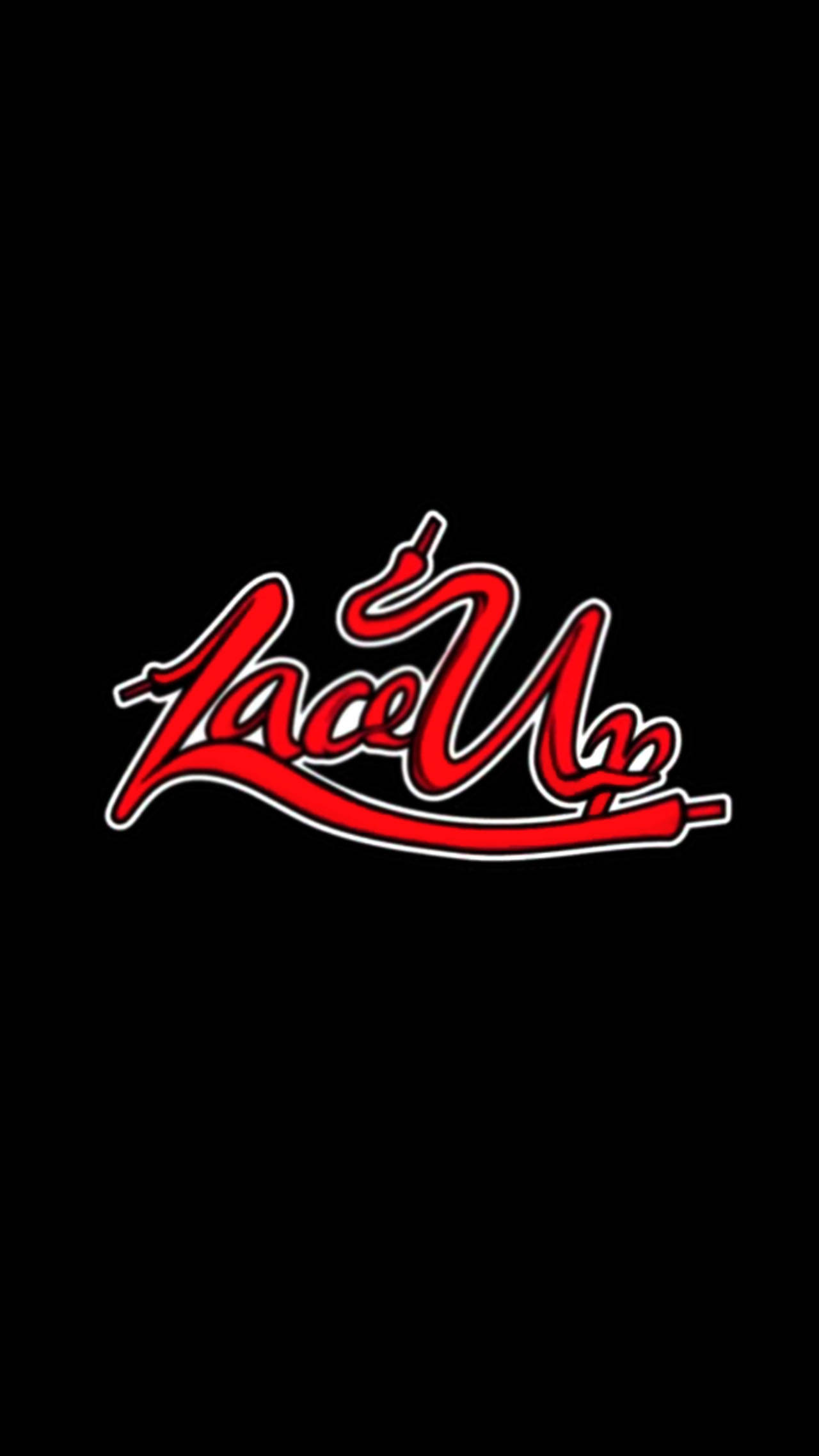 Lace 桌布 壁紙 — 粗體紅色草書 'Lace Up' 標誌，帶白色輪廓，居中於純黑色背景上。