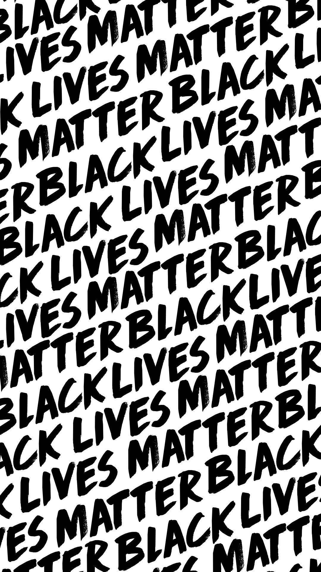 黑色 桌布 壁紙 — 粗體黑色「BLACK LIVES MATTER」文字以粗糙的筆觸風格在純白背景上對角重複。