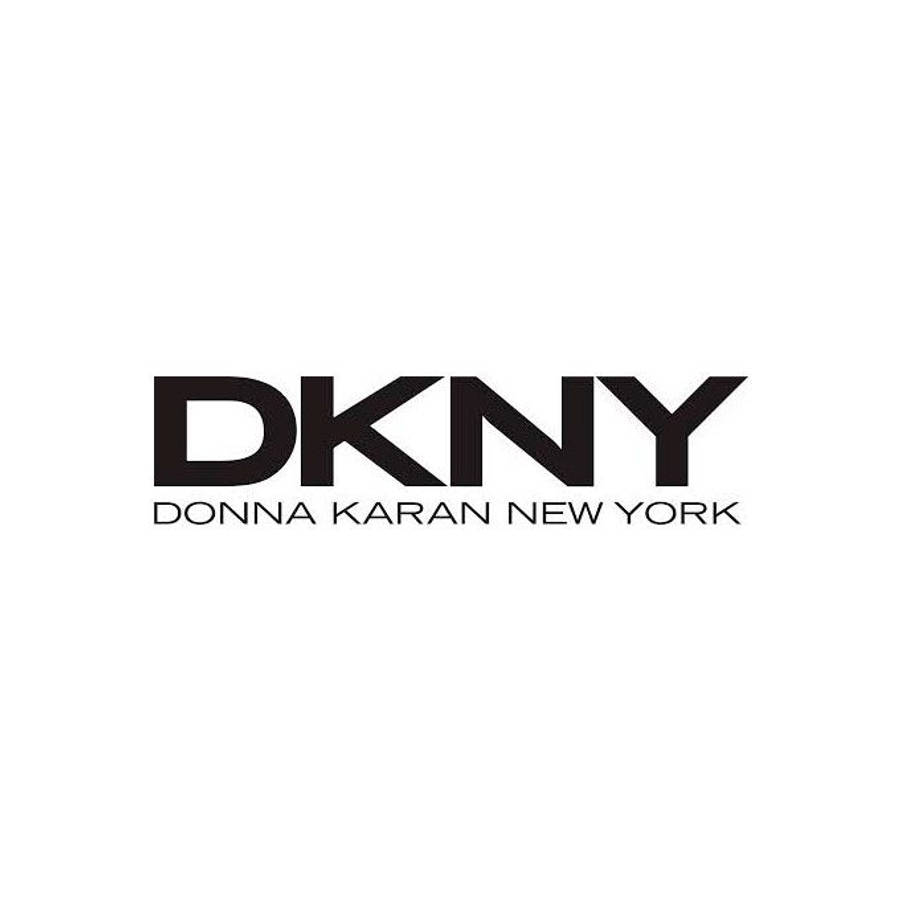 品牌 桌布 壁紙 — 粗體黑色 DKNY 標誌，中央帶有 'DONNA KARAN NEW YORK' 文字，置於純白背景上。