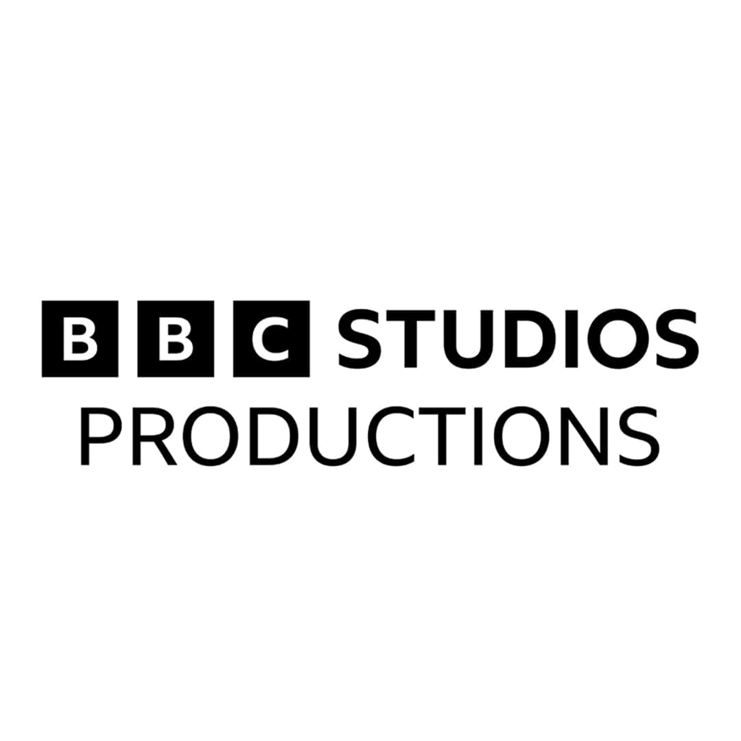 標誌 桌布 壁紙 — 粗體黑色BBC Studios Productions標誌，居中於簡潔白色背景上，採用極簡字體設計。
