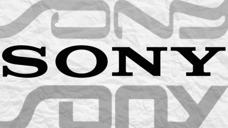 Sony 桌布 壁紙 — 粗體黑色SONY標誌居中於皺巴巴的白紙上，帶有灰色褪色重複標誌圖案。