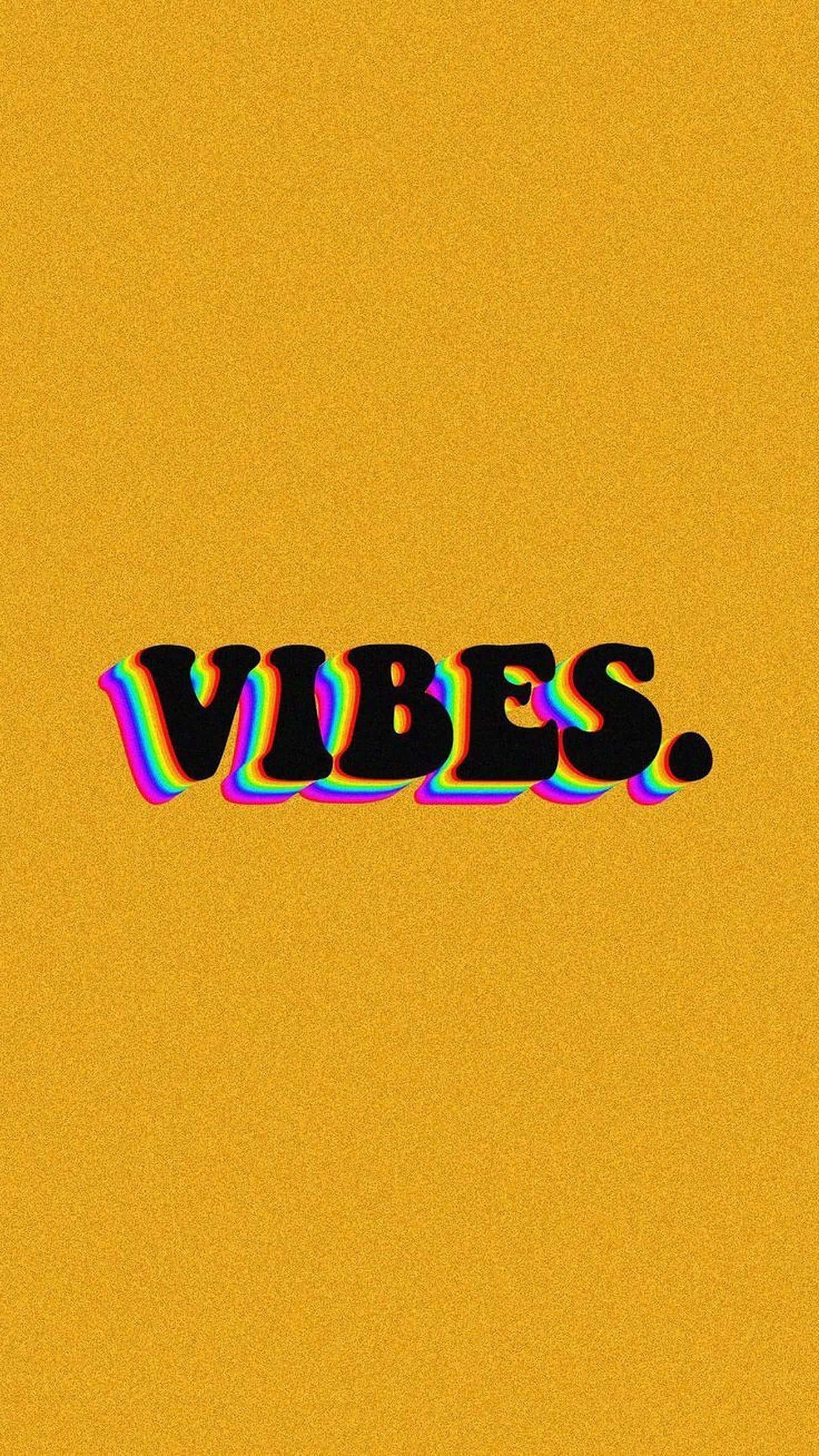 美學字眼 桌布 壁紙 — 粗體黑色文字 'VIBES.' 帶有彩虹故障效果，居中於紋理芥末黃背景上。