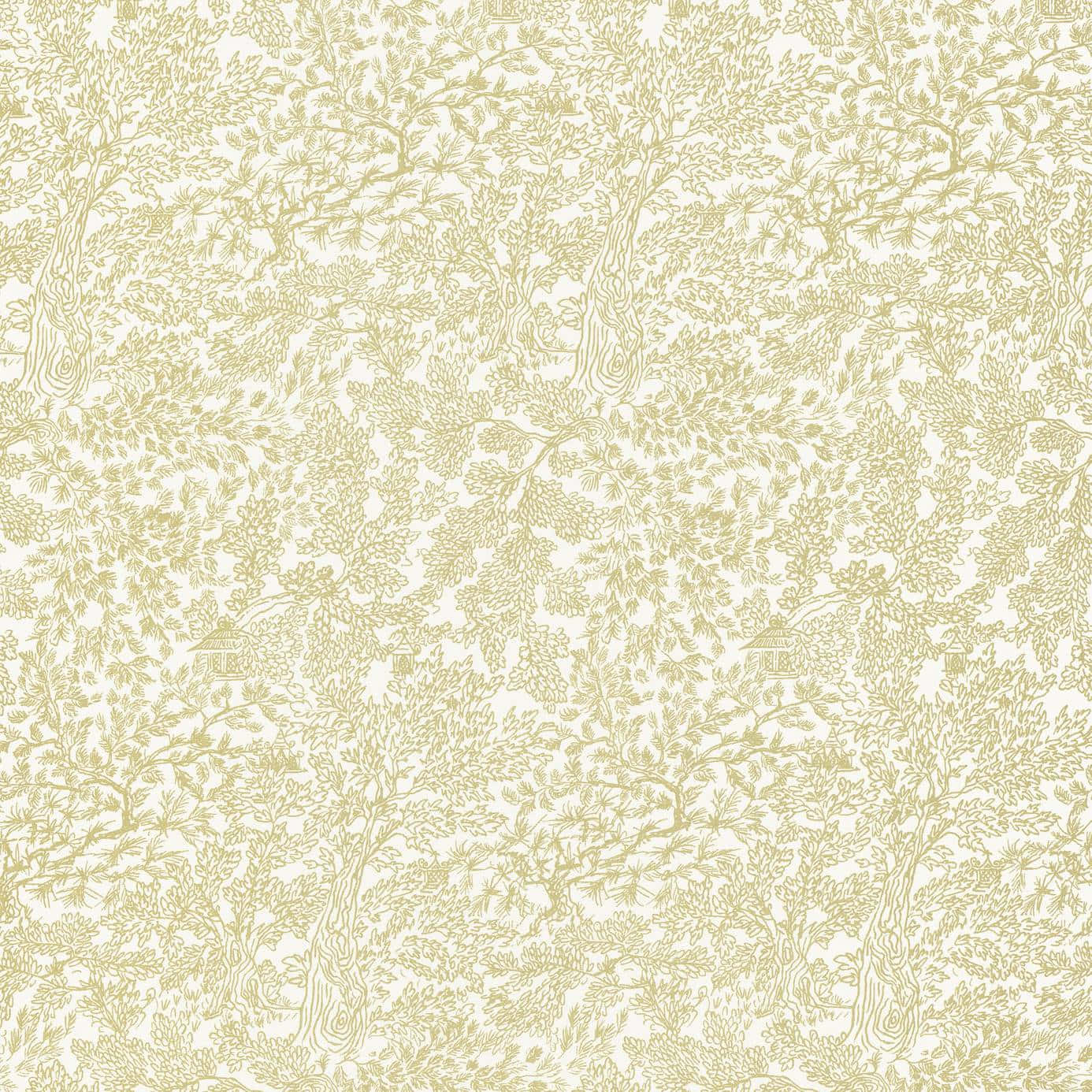 Gold And White 桌布 壁紙 — 精緻的金色樹木和樹葉在柔和的奶油色背景上形成重複圖案，呈現復古壁紙設計。