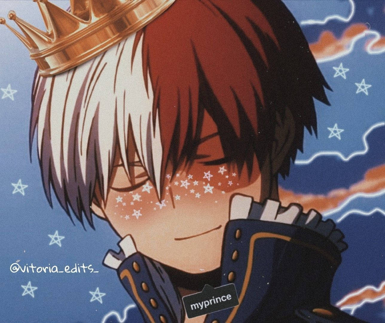 Anime Profile 桌布 壁紙 — 紅白髮的動漫男孩戴著金色皇冠，在繁星點點的暮色天空中溫柔微笑。