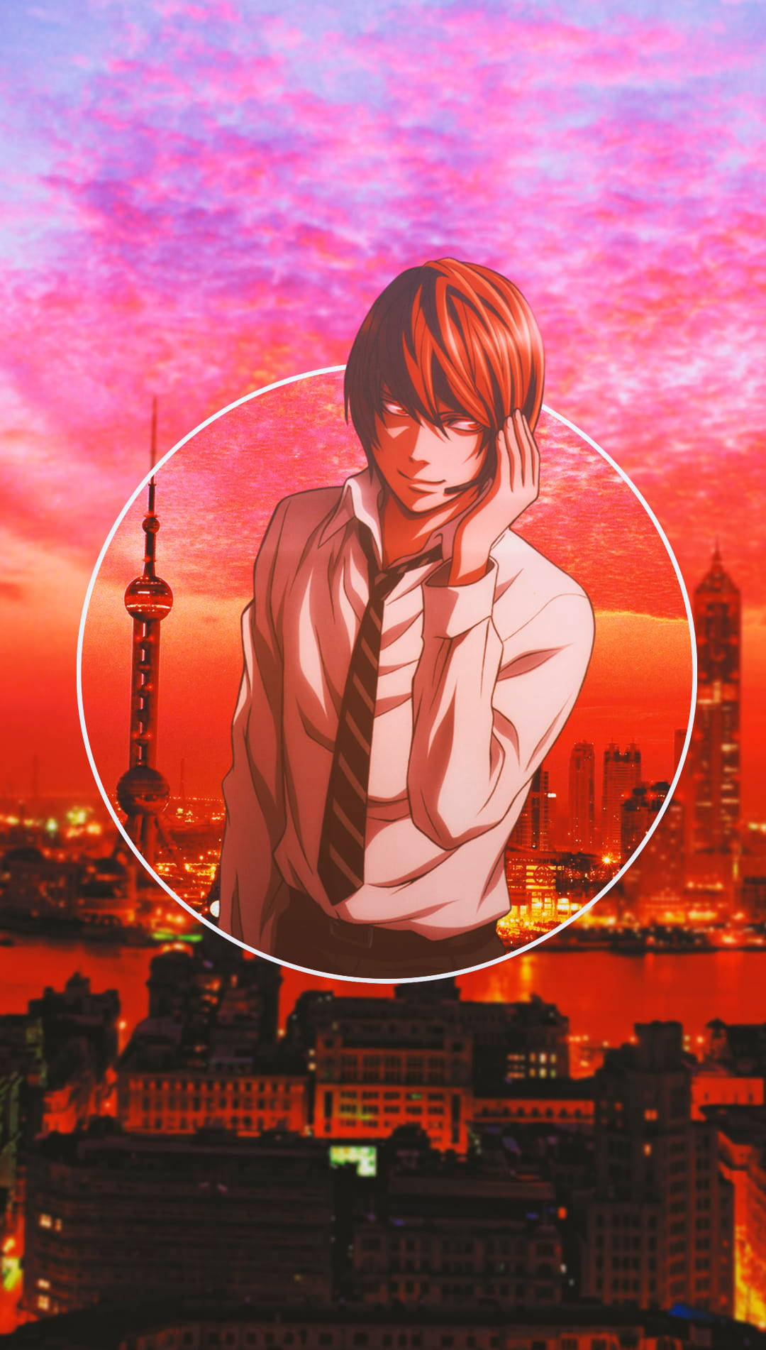 Light Yagami 桌布 壁紙 — 紅髮動漫角色穿著白襯衫打領帶，站在發光的圓形框架內，背景是上海天際線上的熾熱日落。