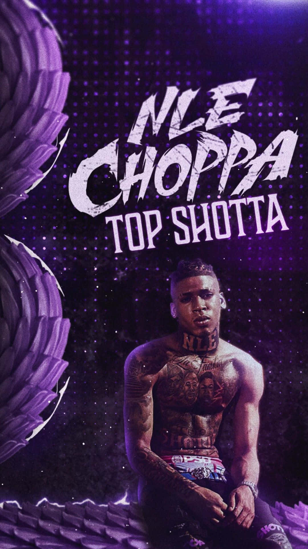 說唱歌手 NLE Choppa 帶有紋身和紫色發光翅膀，背景是星空。 — NLE Choppa GIF 壁紙