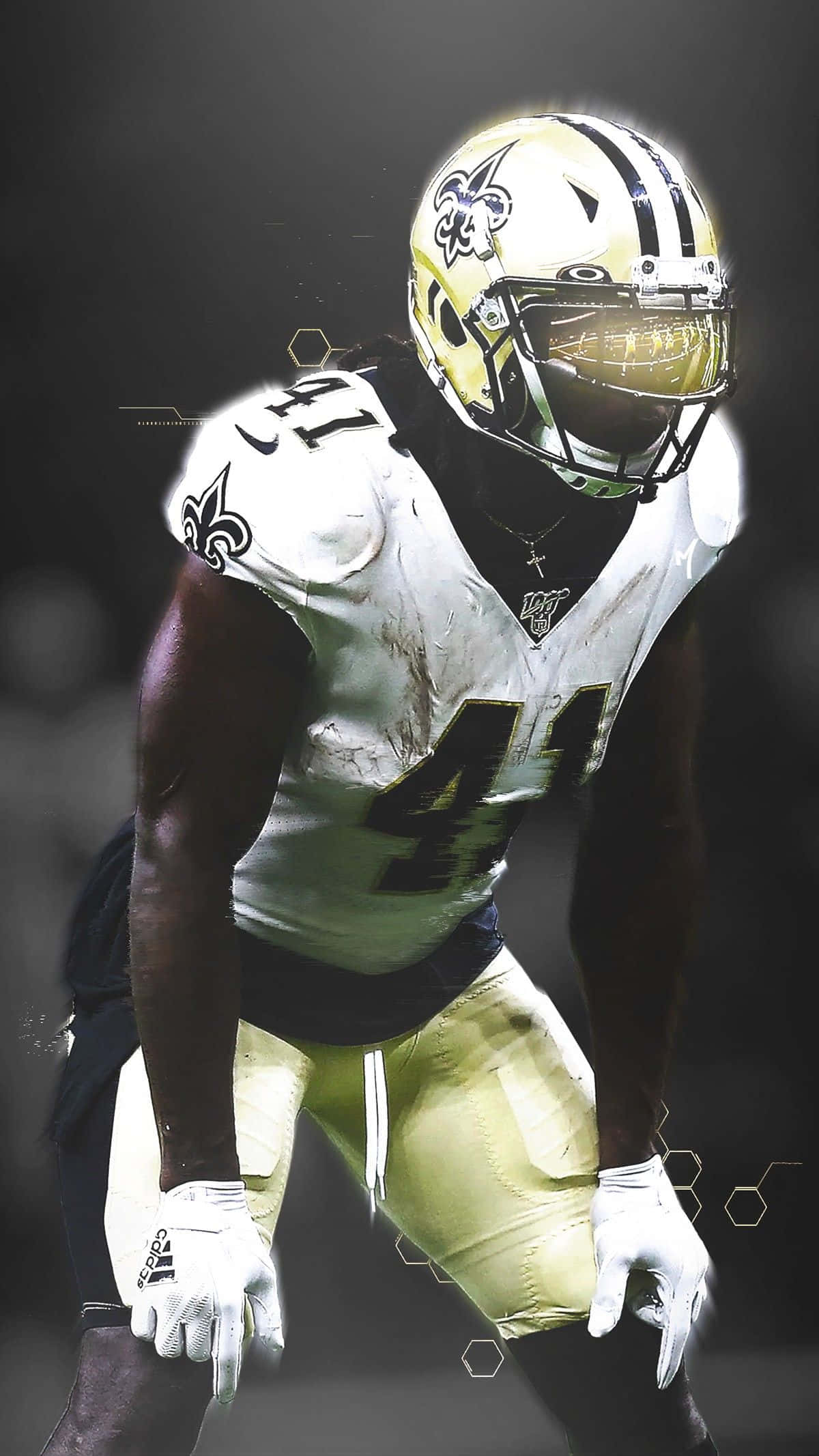 Alvin Kamara 桌布 壁紙 — 紐奧良聖徒隊美式足球員以蹲姿姿態，戴著金色頭盔，身穿41號球衣，帶有數位六邊形疊加效果。