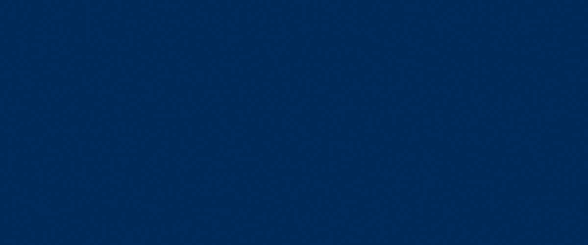 Dark Blue Plain 桌布 壁紙 — 純深藍色紋理背景，帶有微妙的顆粒圖案。