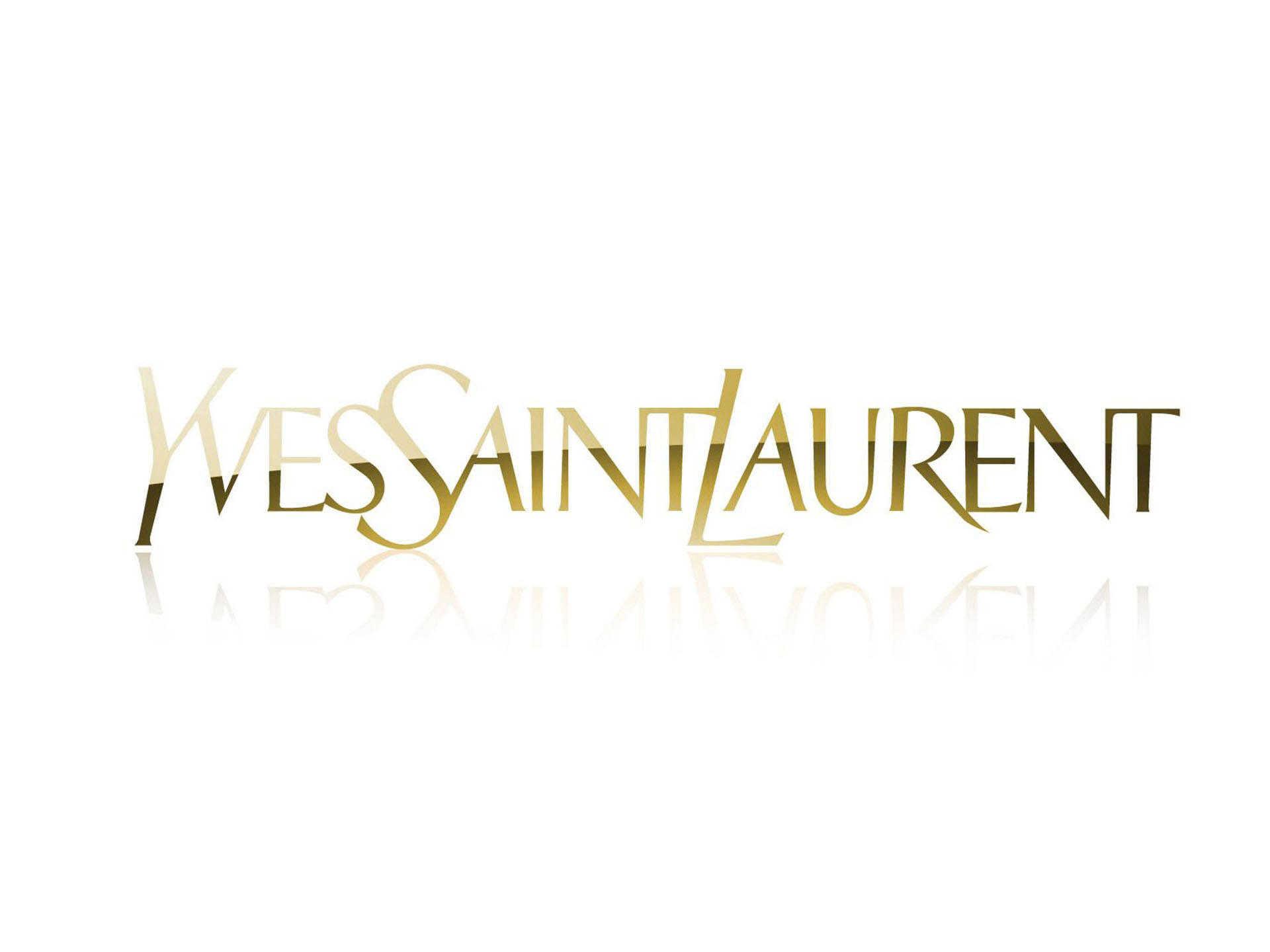 YSL 桌布 壁紙 — 純白背景上帶有優雅字體和反射的金色 Yves Saint Laurent 標誌。