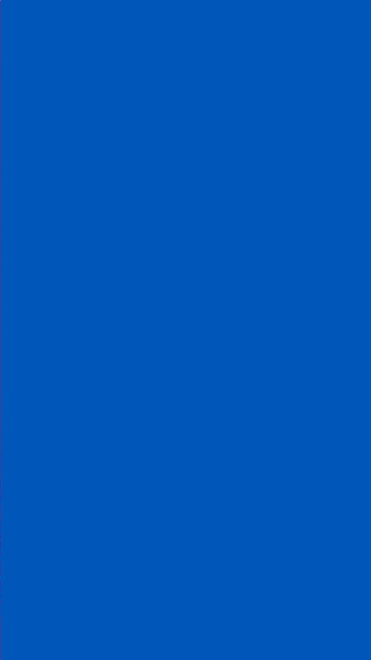 Blue iPhone 桌布 壁紙 — 純皇家藍背景，沒有可見的物體或細節。