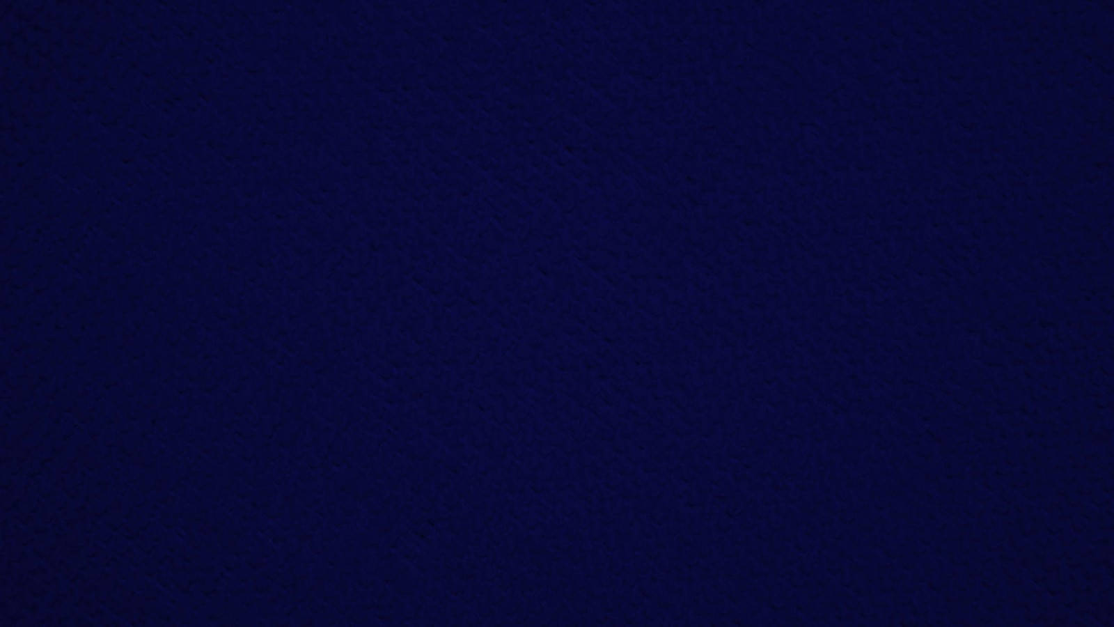 Dark Blue Plain 桌布 壁紙 — 純色深海軍藍紋理背景，表面帶有微妙的顆粒變化。