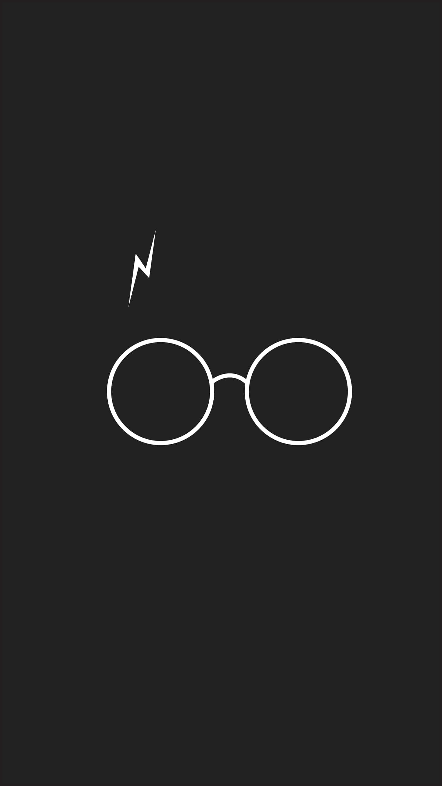 Harry Potter Black And White 桌布 壁紙 — 純黑色背景上，圓形眼鏡上方有閃電的簡約白色輪廓。