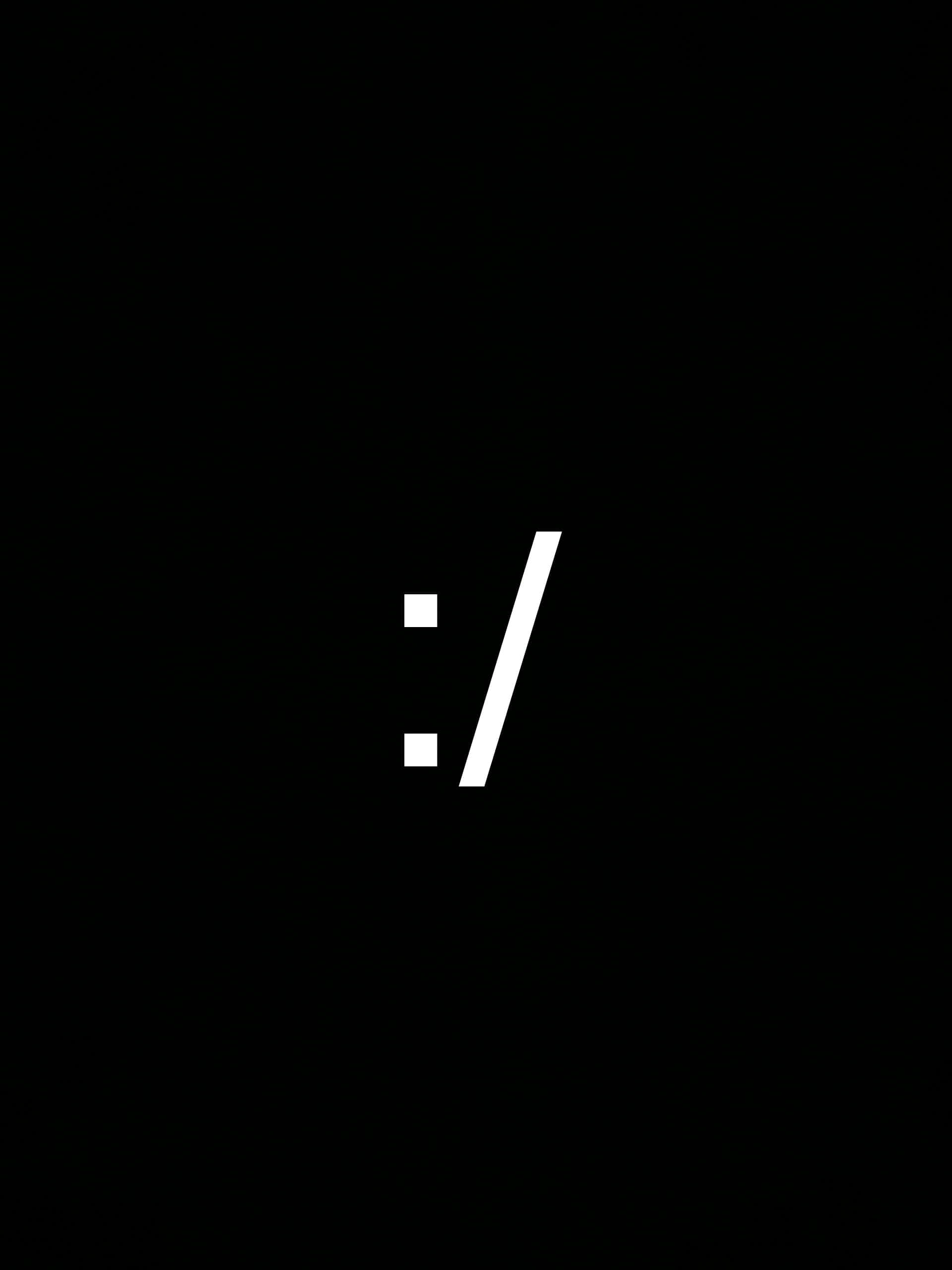 Sad Face 桌布 壁紙 — 純黑色背景上的一個極簡白色側面表情符號。