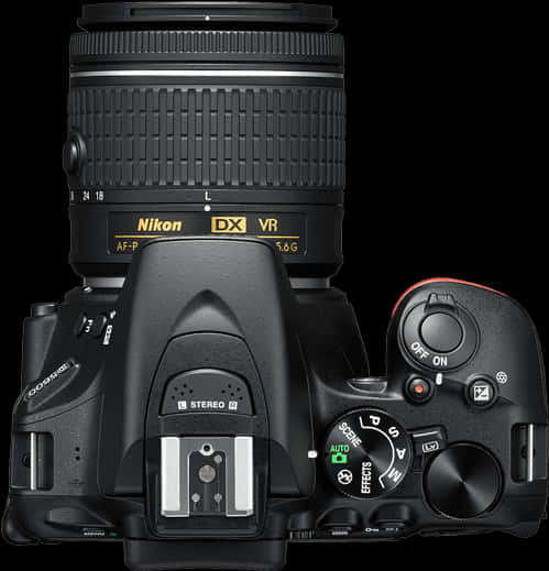 相機 桌布 壁紙 — 純黑色背景上黑色Nikon DSLR相機連鏡頭的俯視圖。