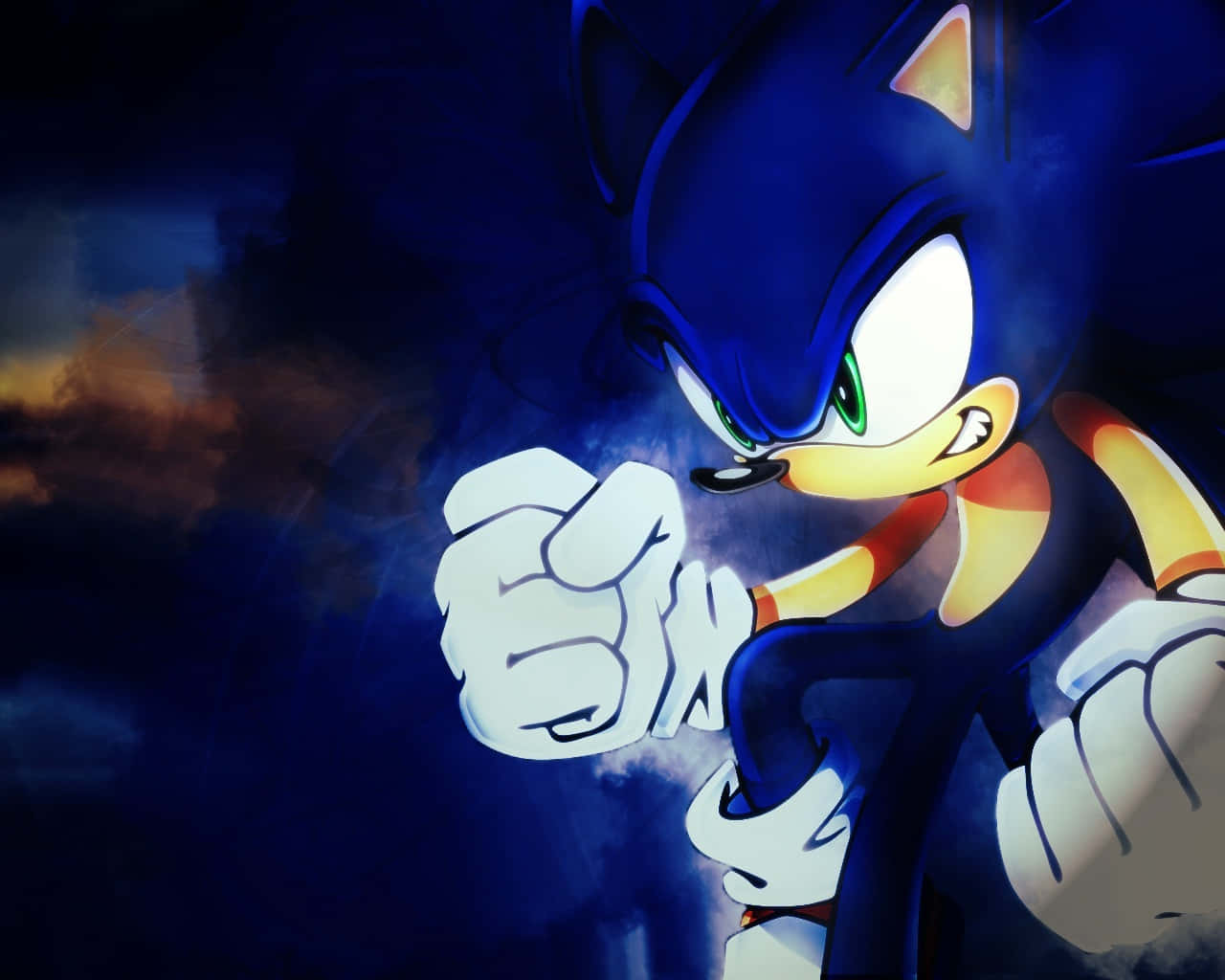 Sonic Fan Art 桌布 壁紙 — 索尼克在黑暗暴風雨的天空下以動態姿勢握緊拳頭，眼睛發光。