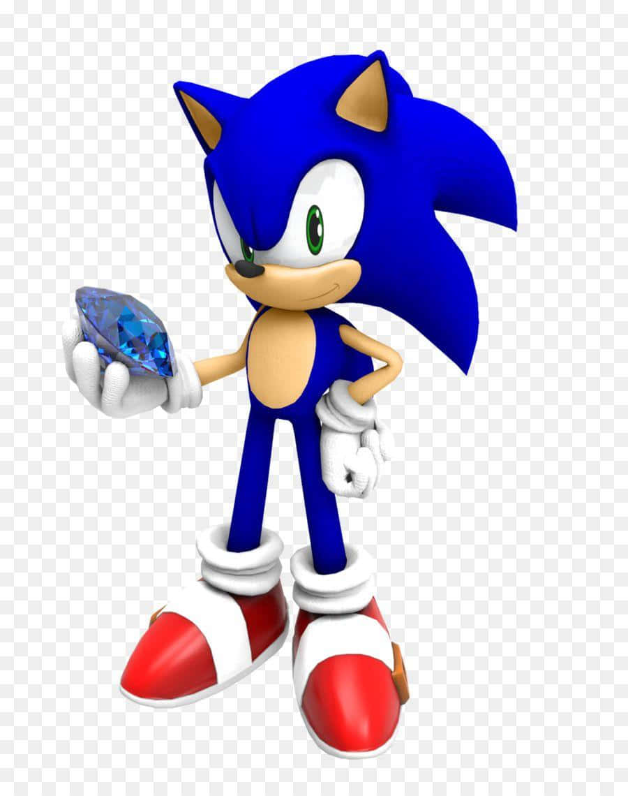 Chaos Emeralds 桌布 壁紙 — 索尼克正自信地站立，一手拿著發光的藍色寶石，另一手放在臀部。