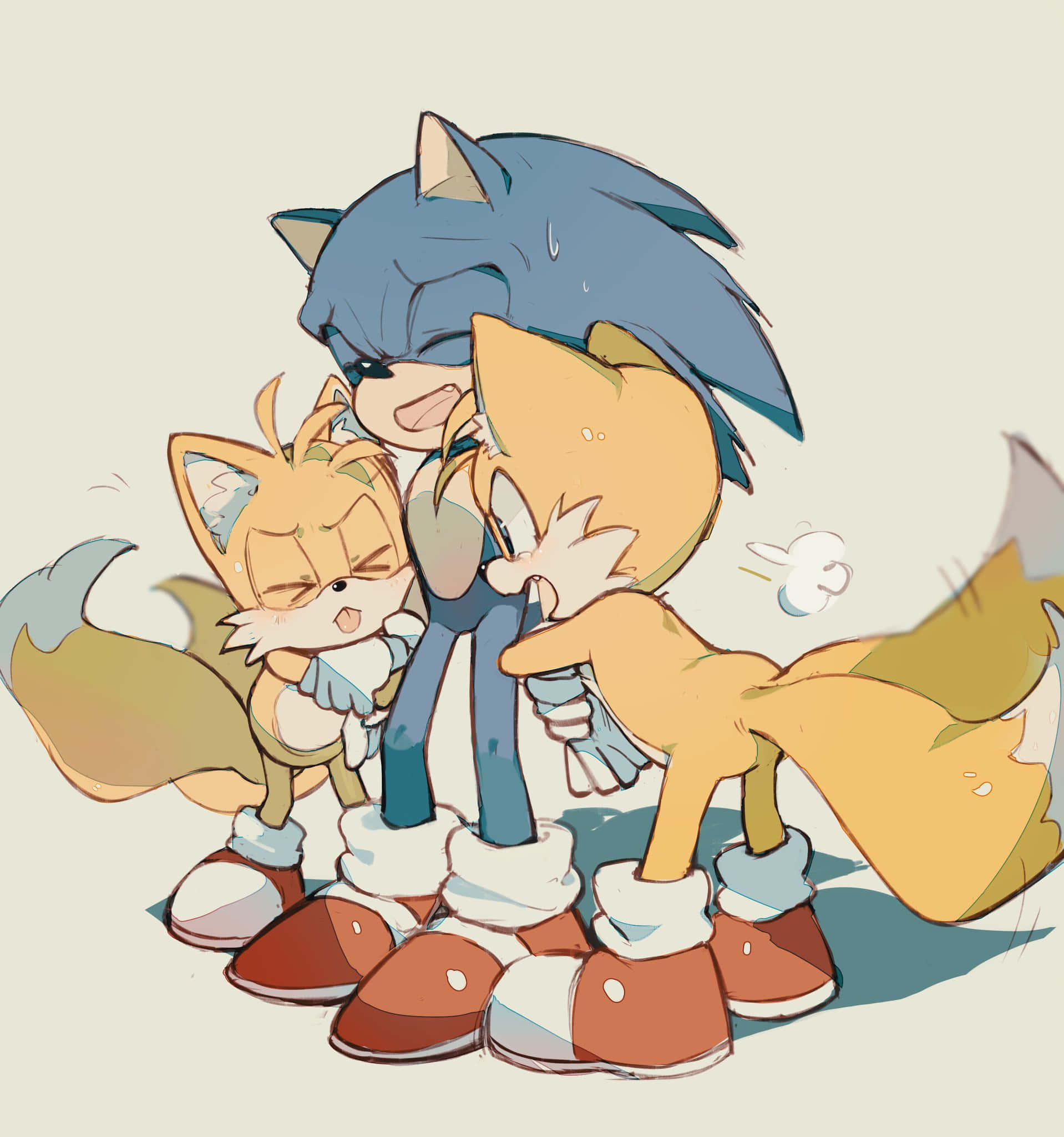 Sonic And Tails 桌布 壁紙 — 索尼克被兩隻開心的狐狸在溫暖親切的時刻緊緊擁抱。