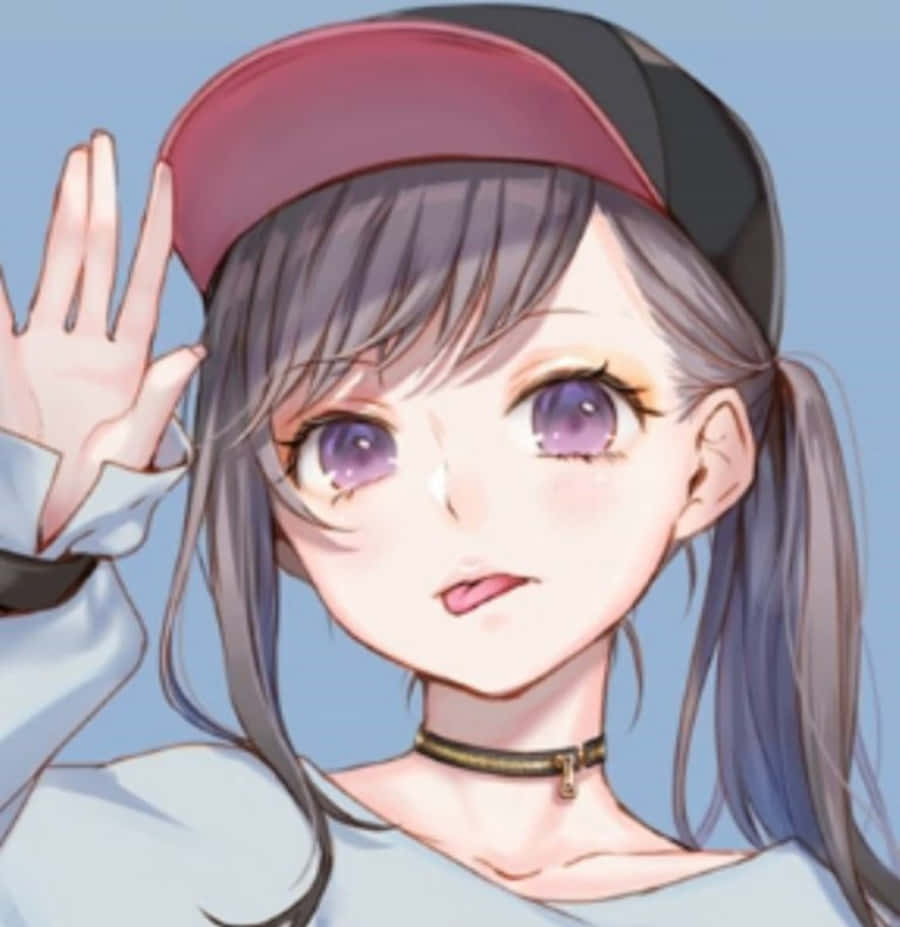 動漫女孩 桌布 壁紙 — 紫眼灰髮的動漫女孩戴著紅黑帽子愉快地揮手。