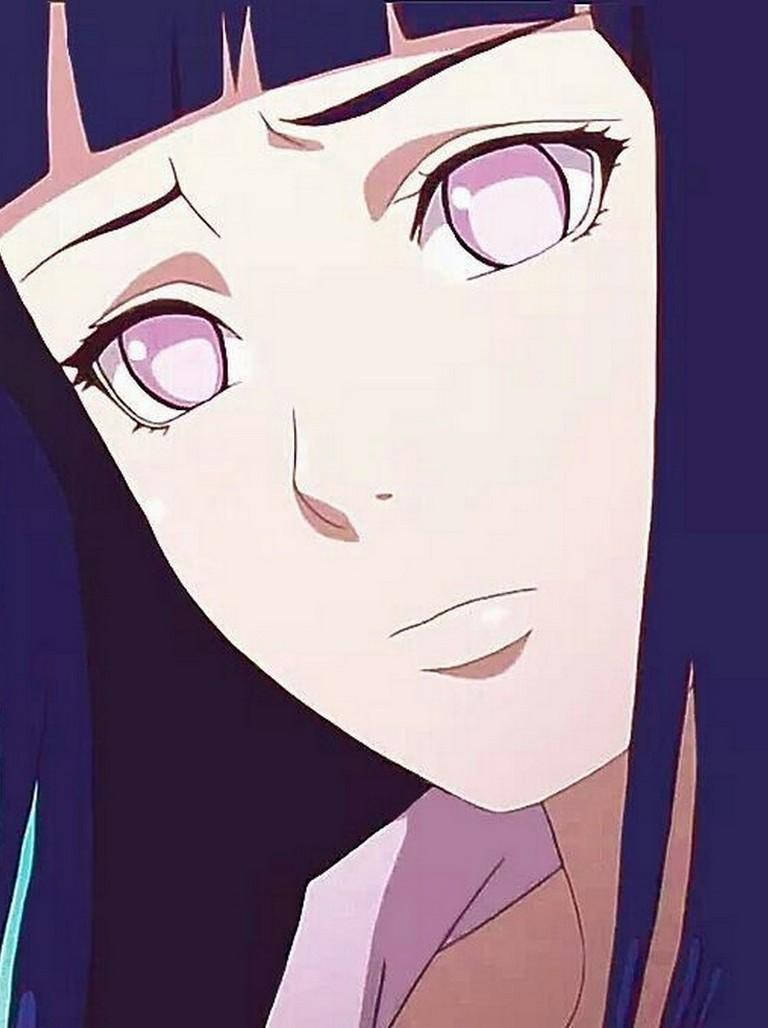 Hinata Hyuga 桌布 壁紙 — 紫眼黑髮少女向上看的溫柔表情特寫動畫肖像