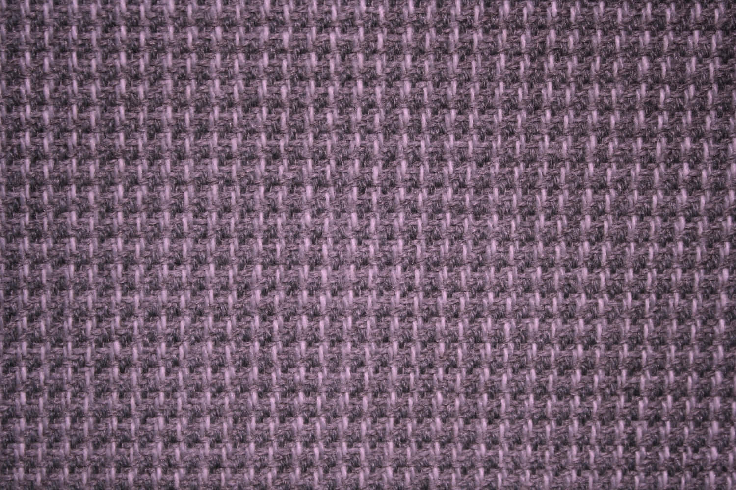 Fabric 桌布 壁紙 — 紫色和灰色織物的特寫，具有一致的籃子編織紋理。